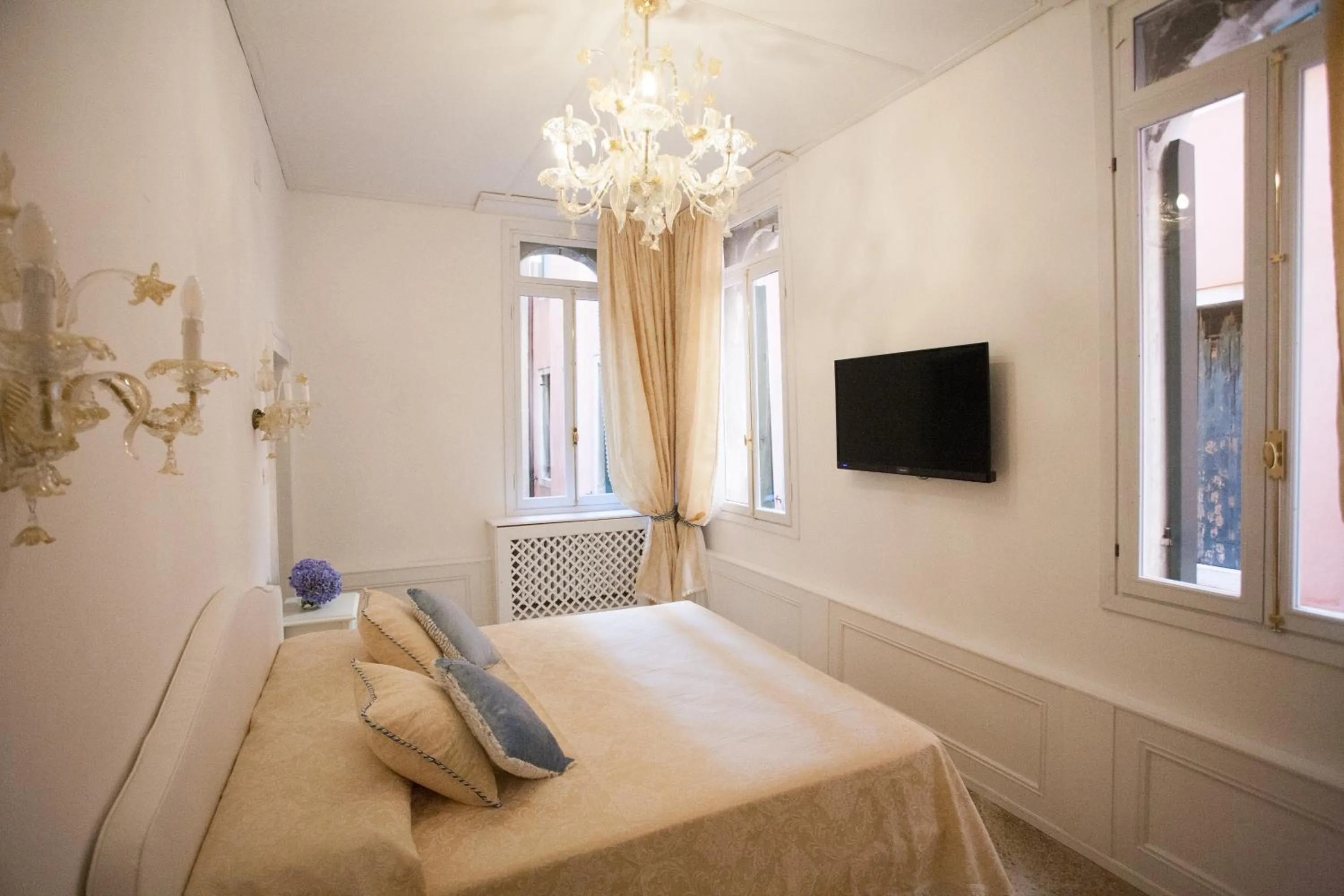 Photo of the whole room, Bed in Antico Mercato