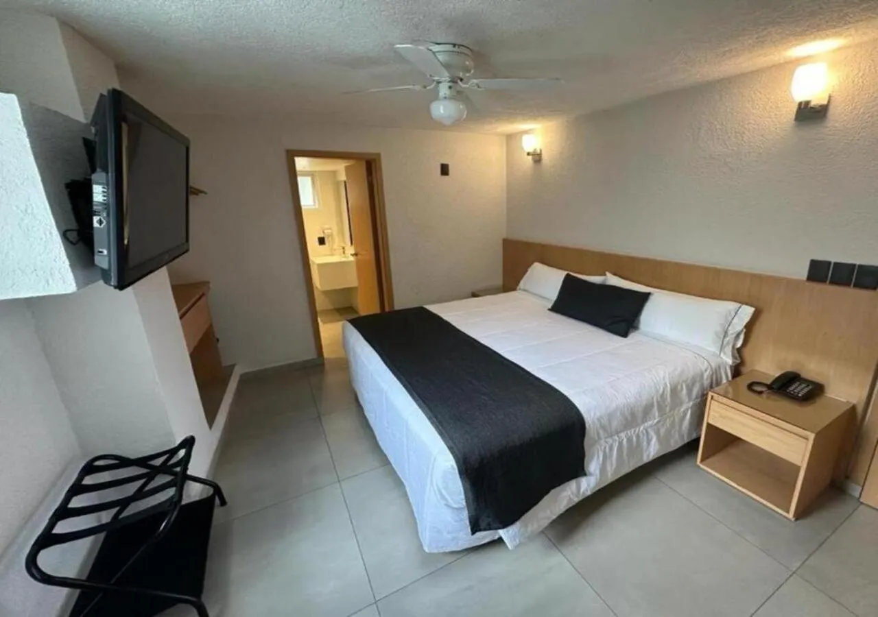 Bed in Hotel Emperador centro Guadalajara y Remodelado