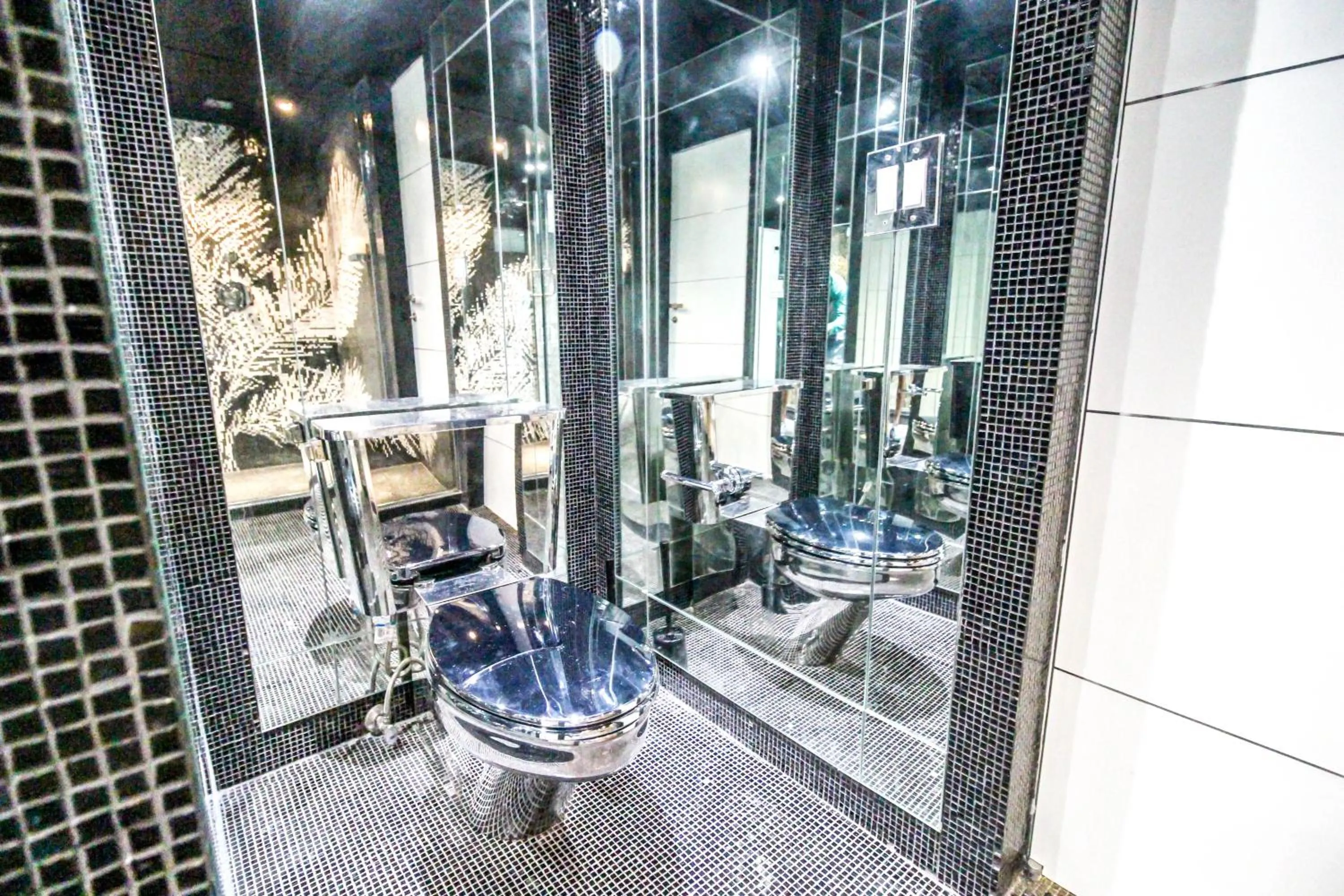 Toilet in Casa Grande Suites on Ocean Drive