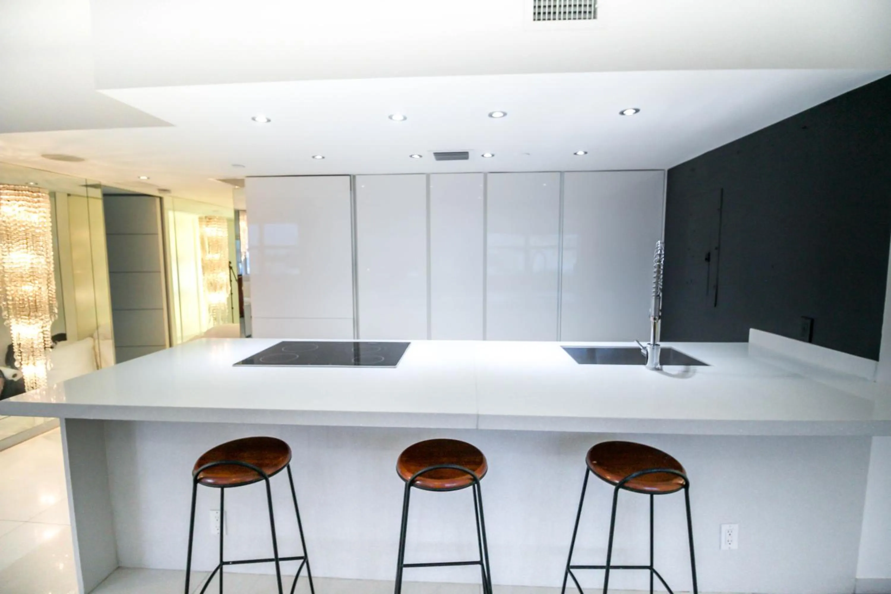 Kitchen or kitchenette in Casa Grande Suites on Ocean Drive