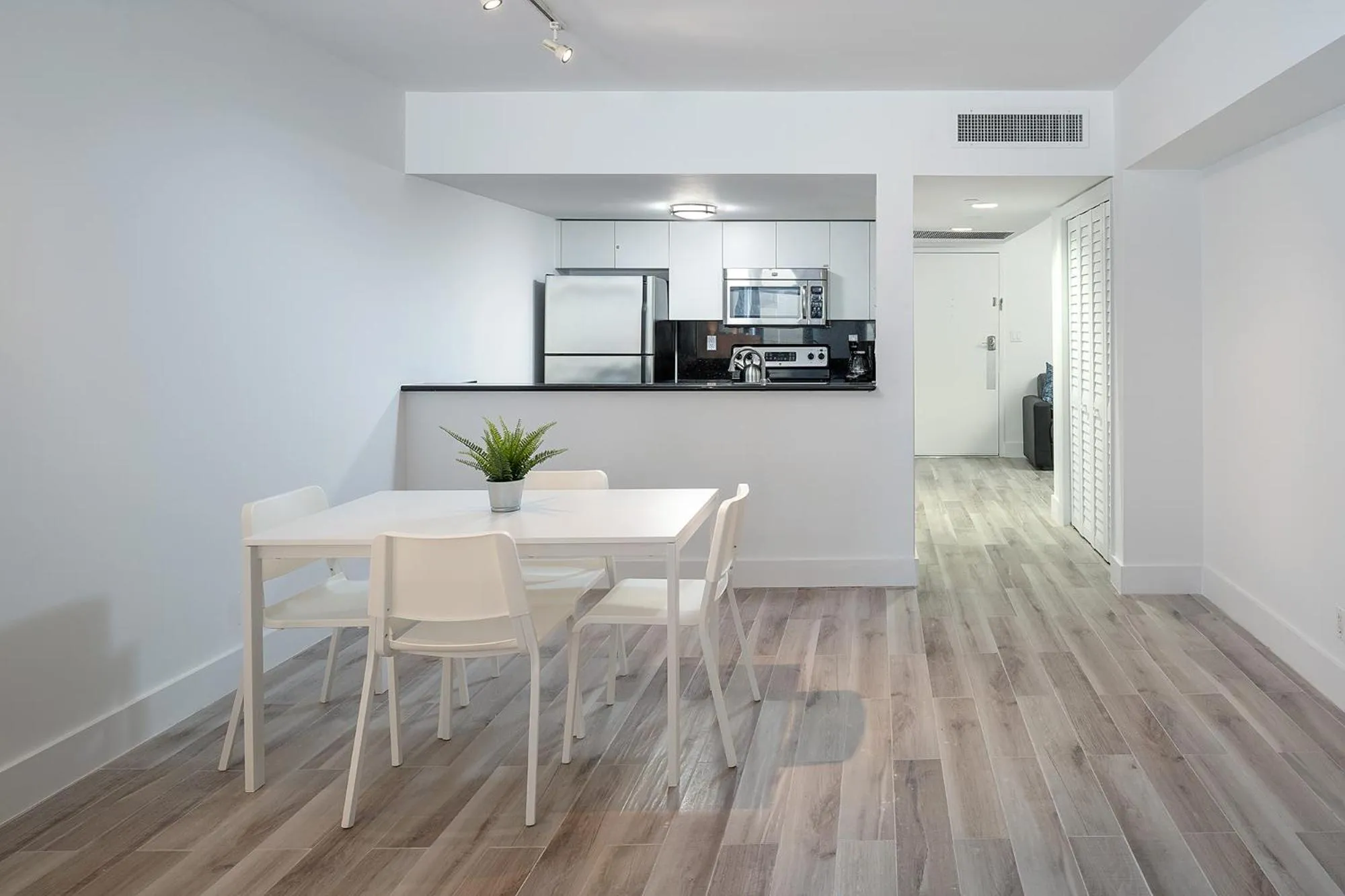 Seating area in Casa Grande Suites on Ocean Drive