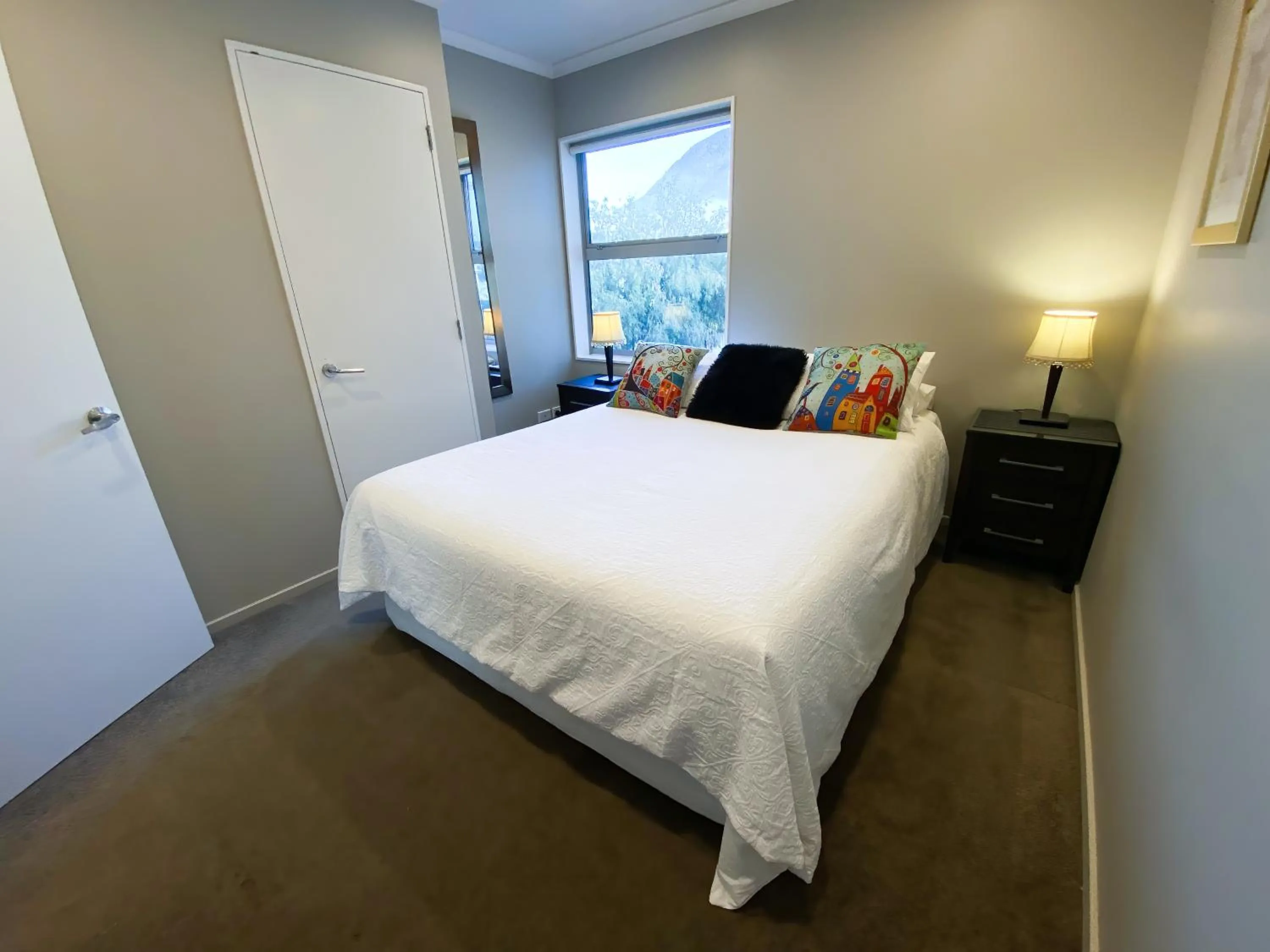 Bedroom, Bed in Picton Waterfront Apartments