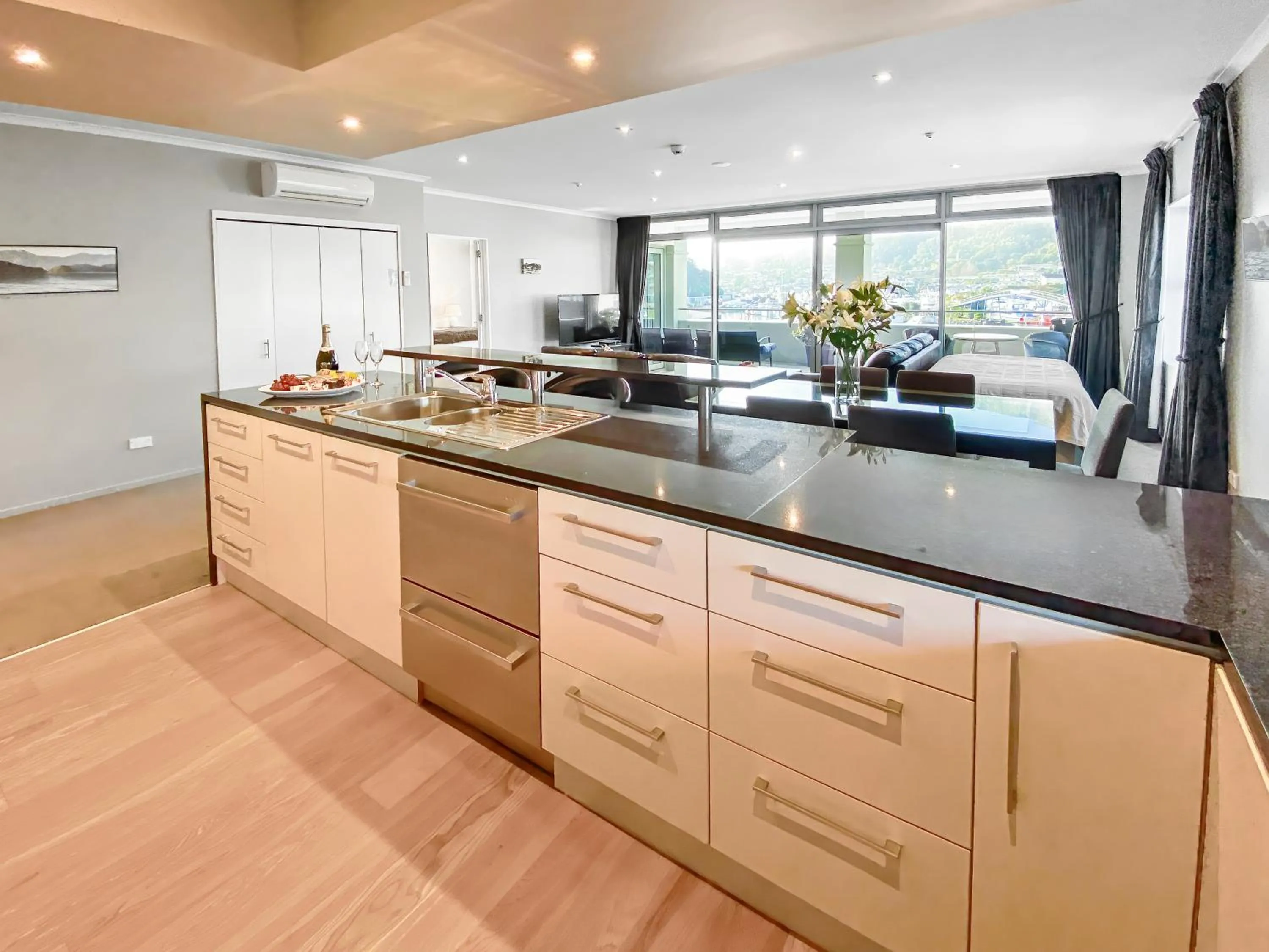 Kitchen or kitchenette in Picton Waterfront Apartments