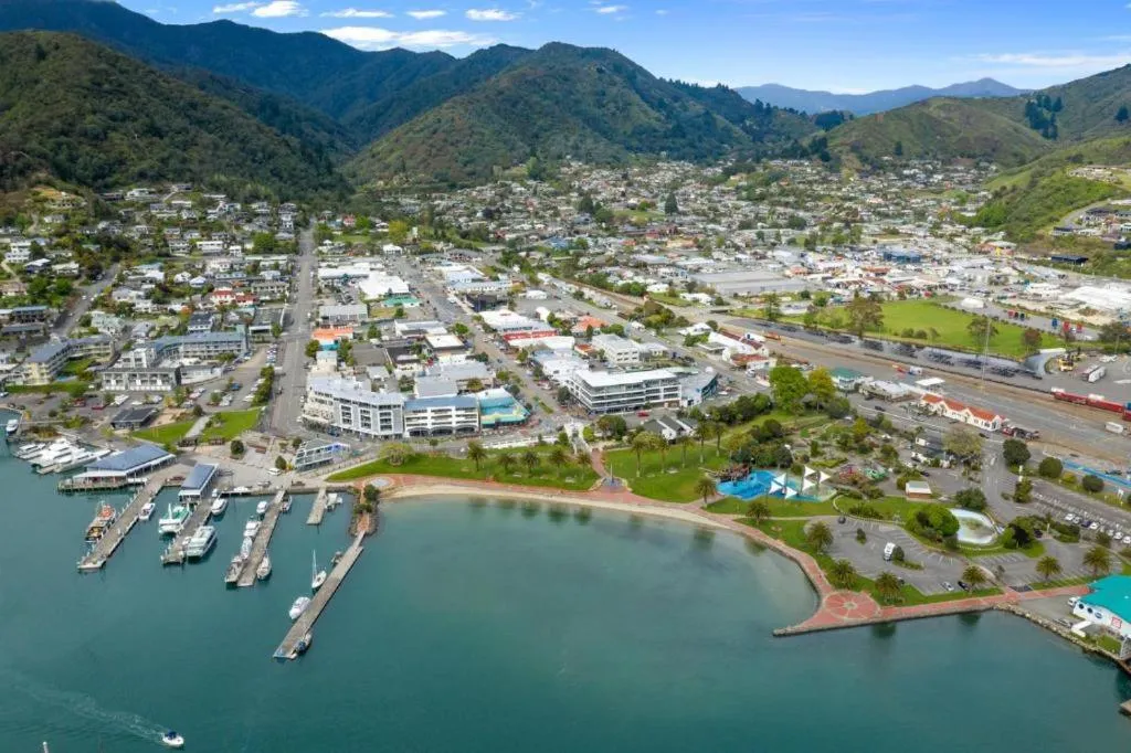 Bird's eye view in Picton Waterfront Apartments