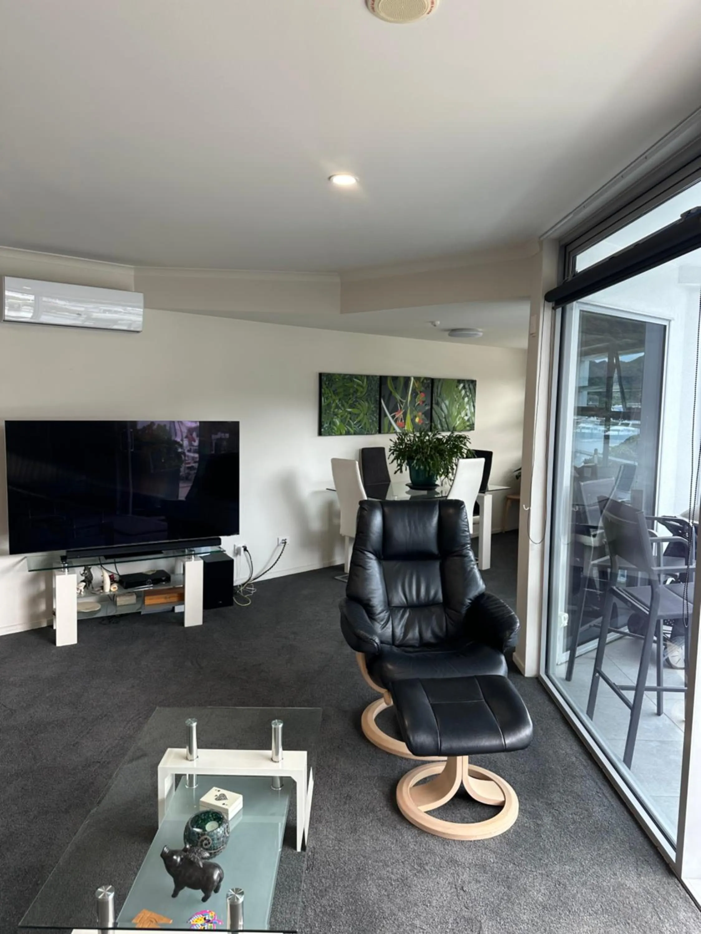 Living room in Picton Waterfront Apartments