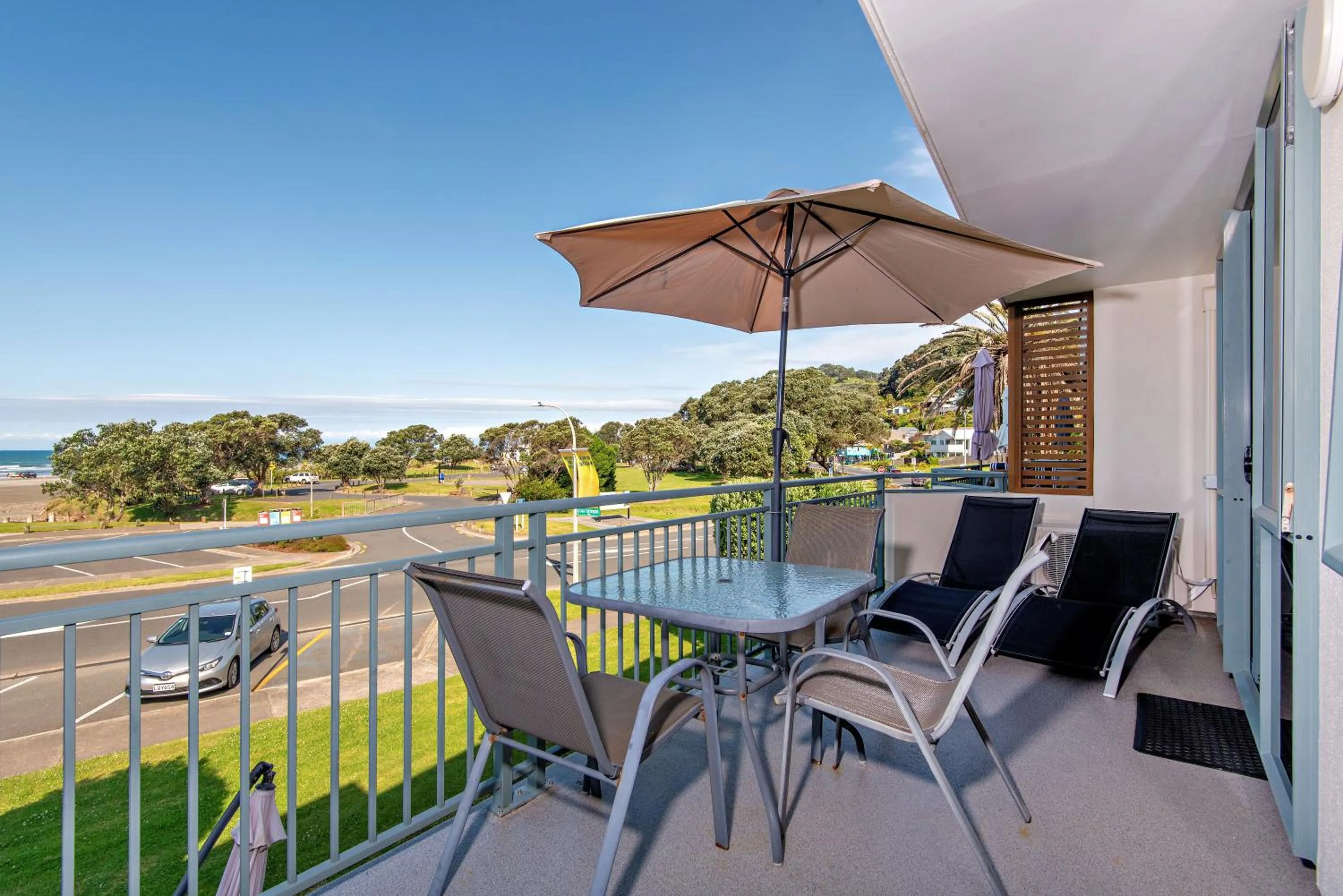 Balcony/Terrace in Beachpoint Apartments