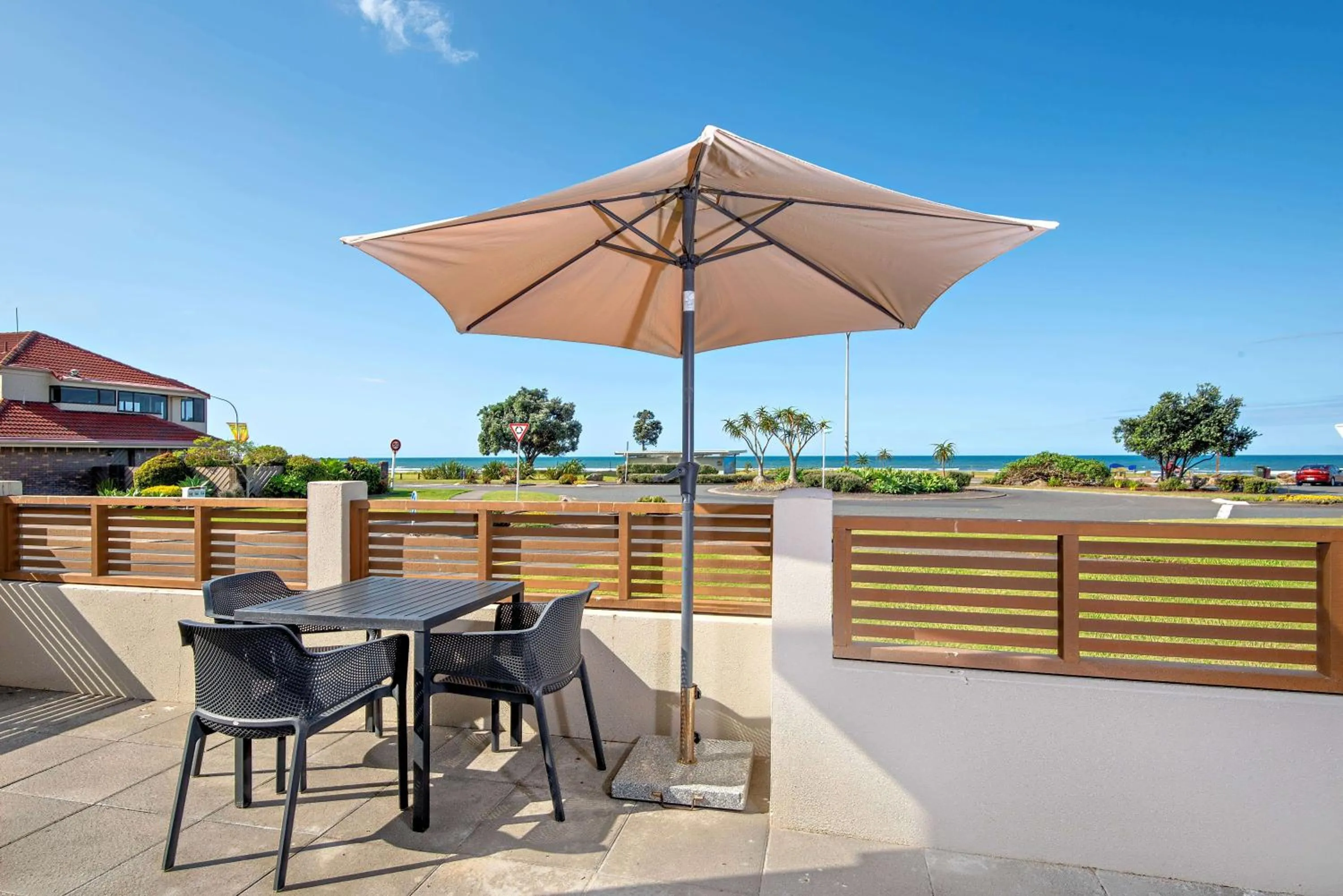 Sea view in Beachpoint Apartments