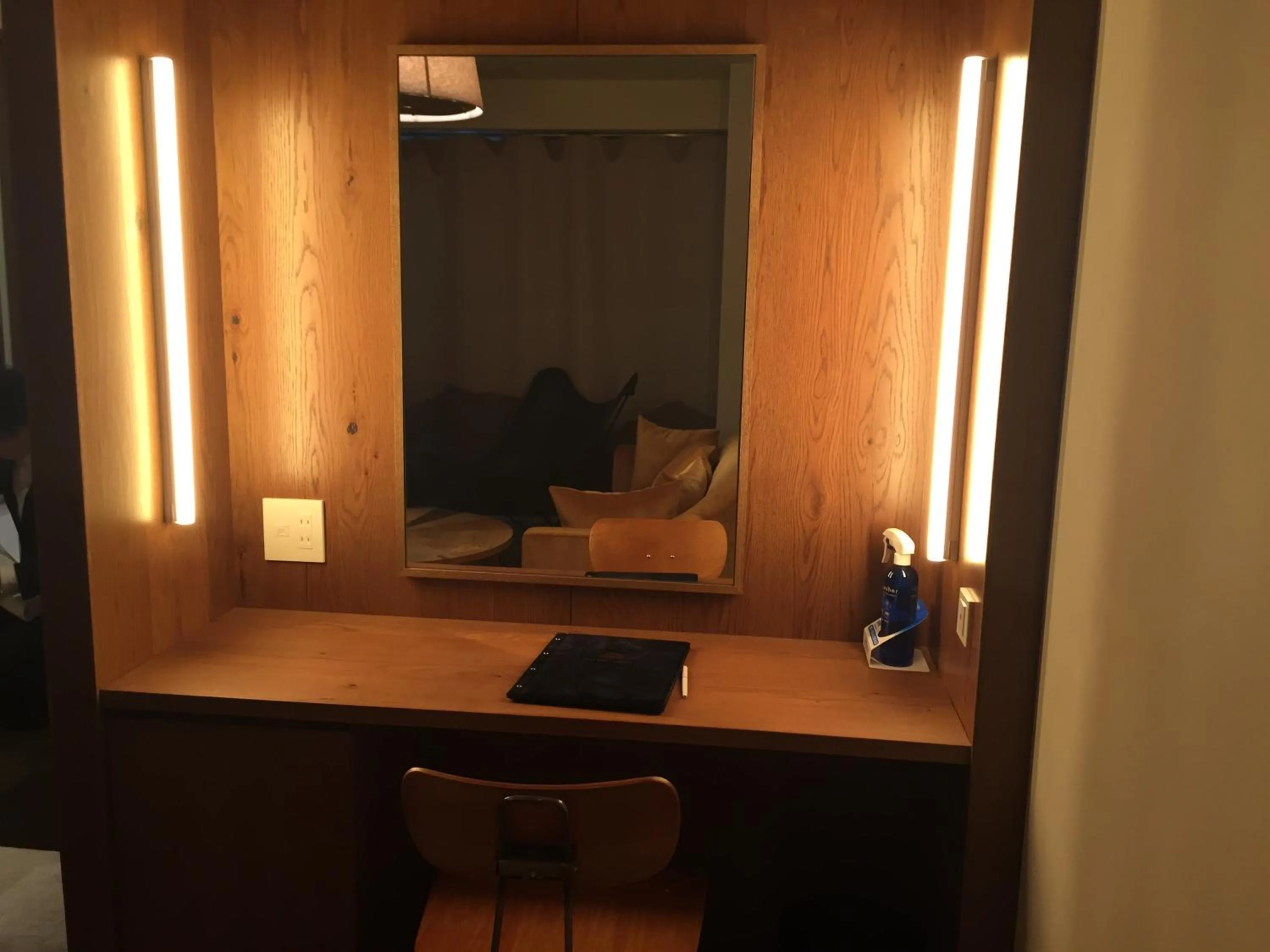 Area and facilities in The Wall Hotel