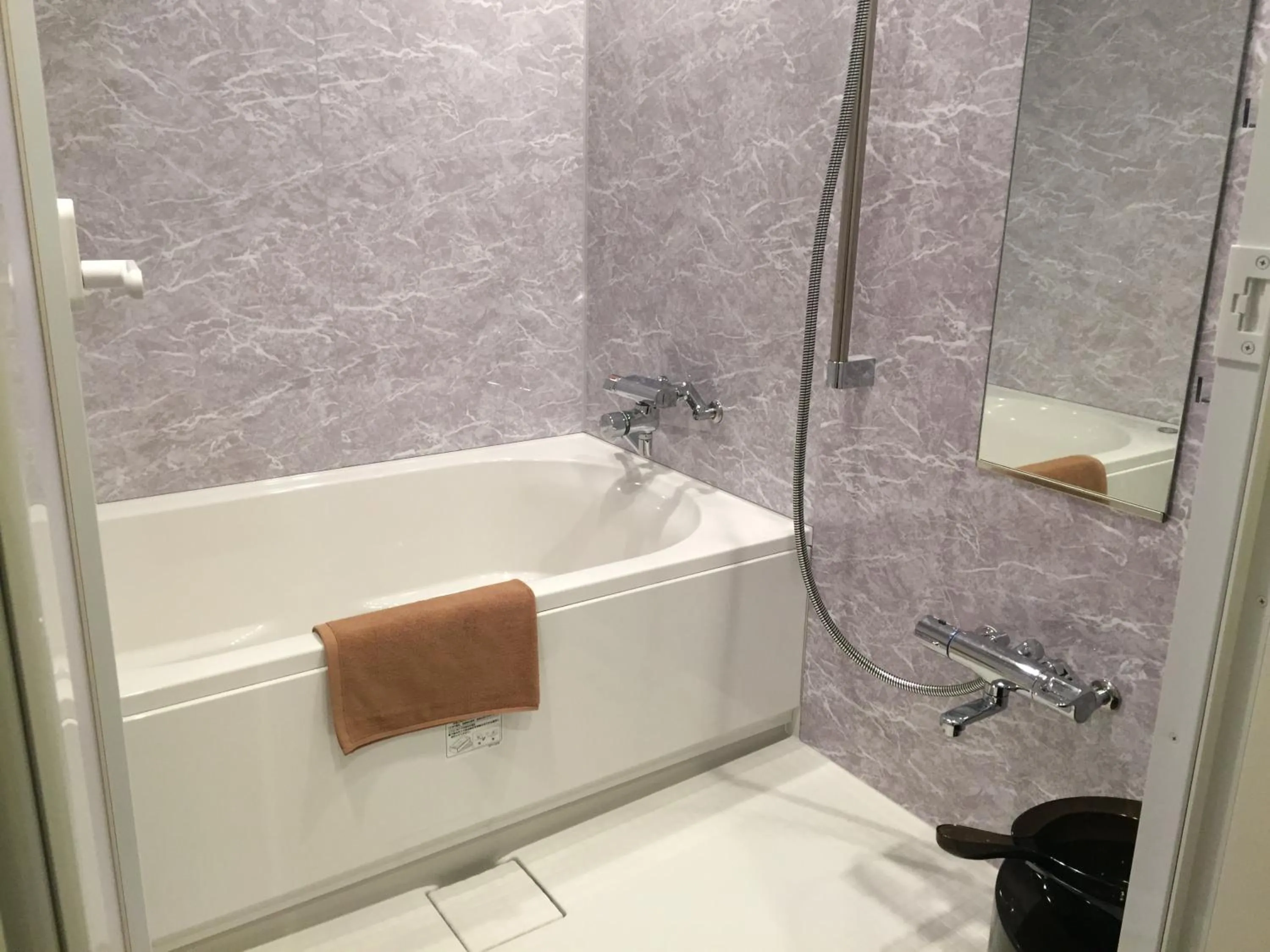 Shower in The Wall Hotel