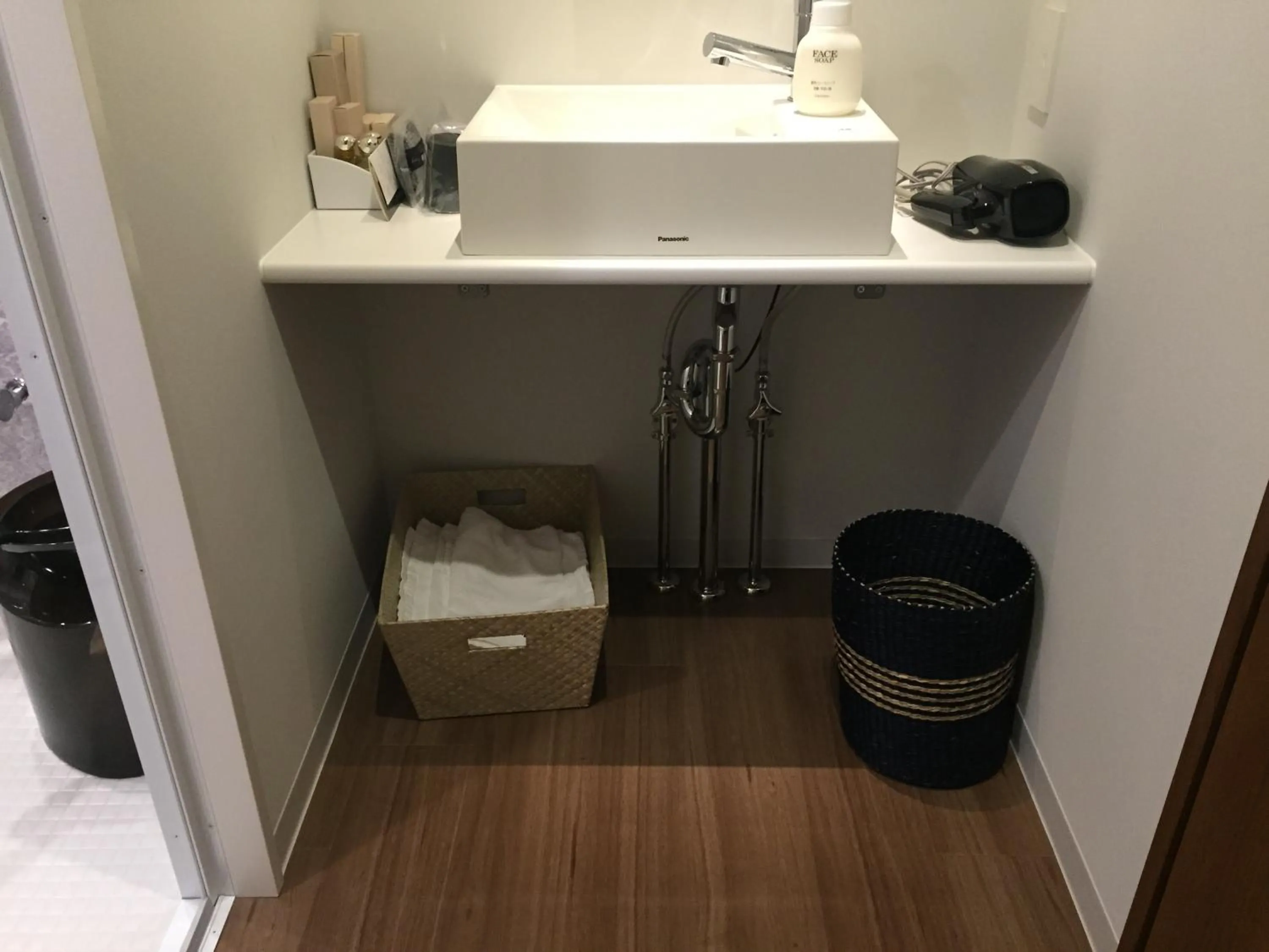 Bathroom in The Wall Hotel