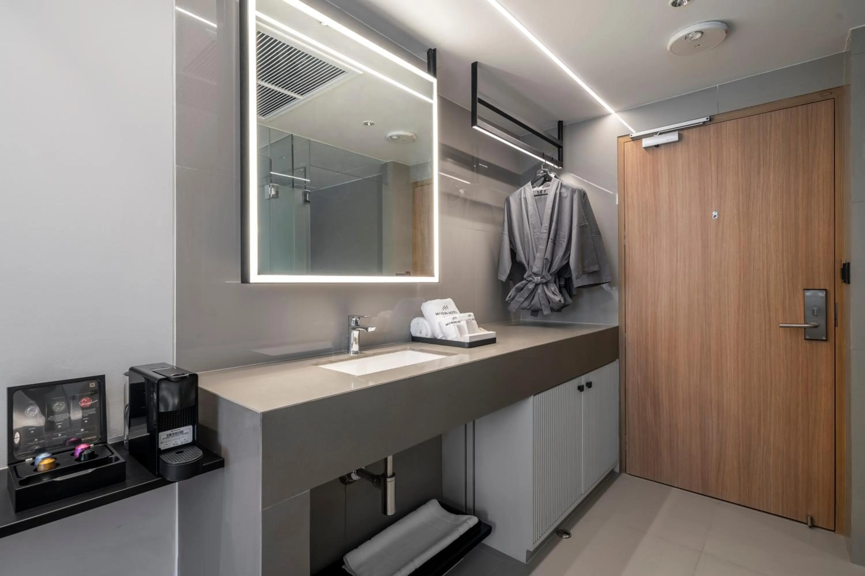 Bathroom in Maison Hotel Bangkok