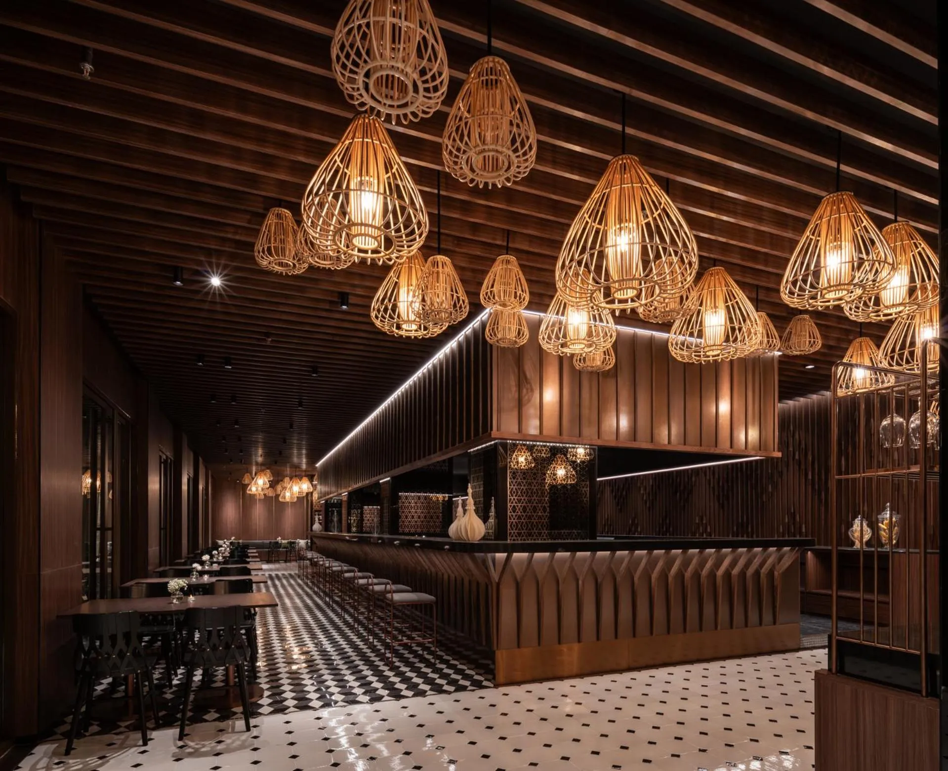 Restaurant/places to eat in Maison Hotel Bangkok