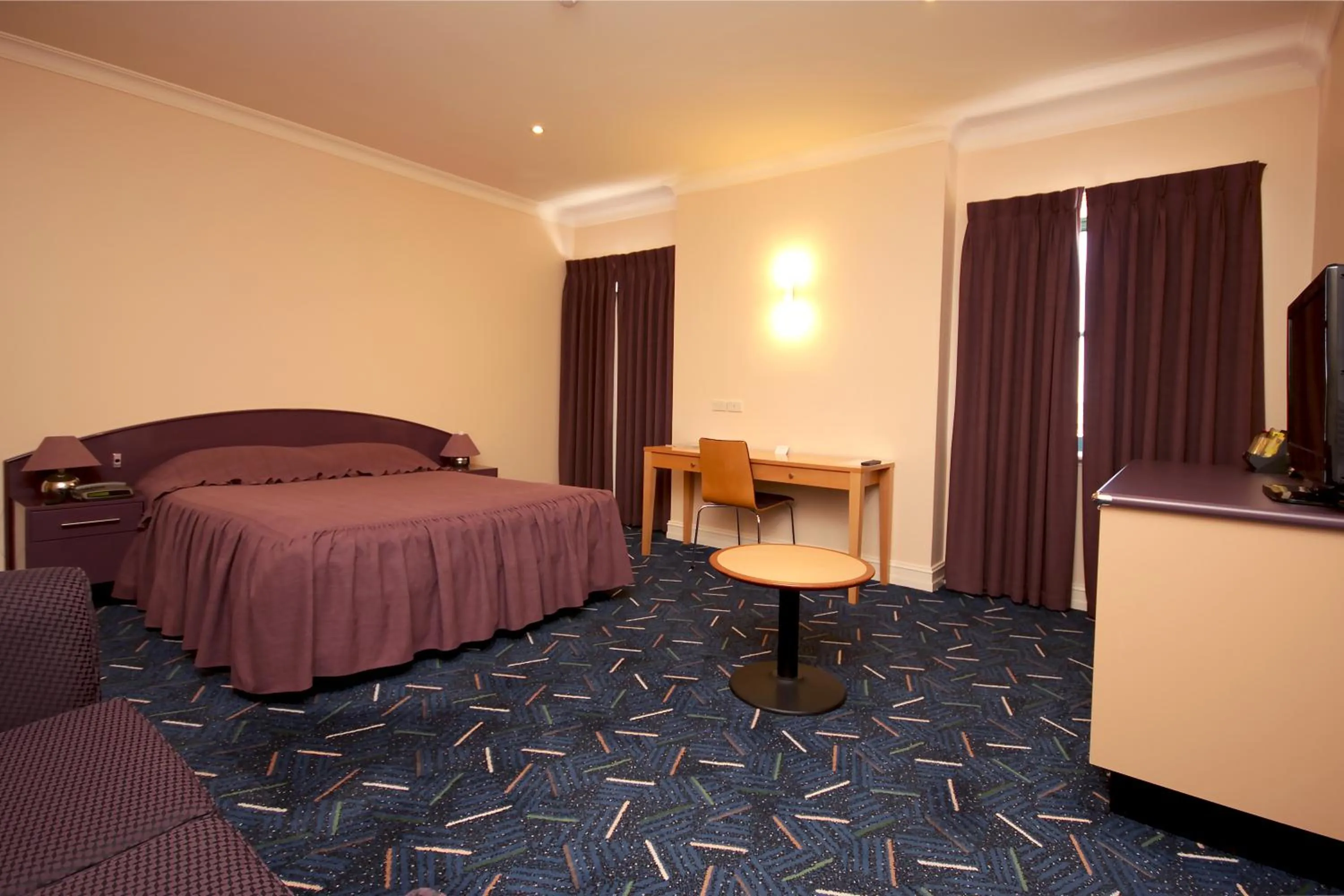 Photo of the whole room in Mitchell River Tavern