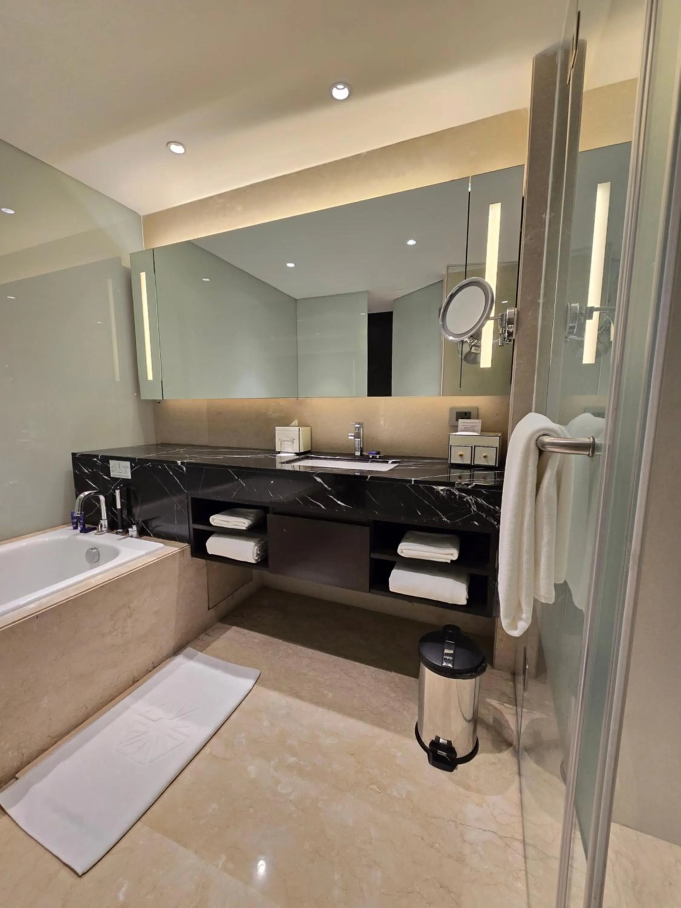 Bathroom in Vivanta Guwahati