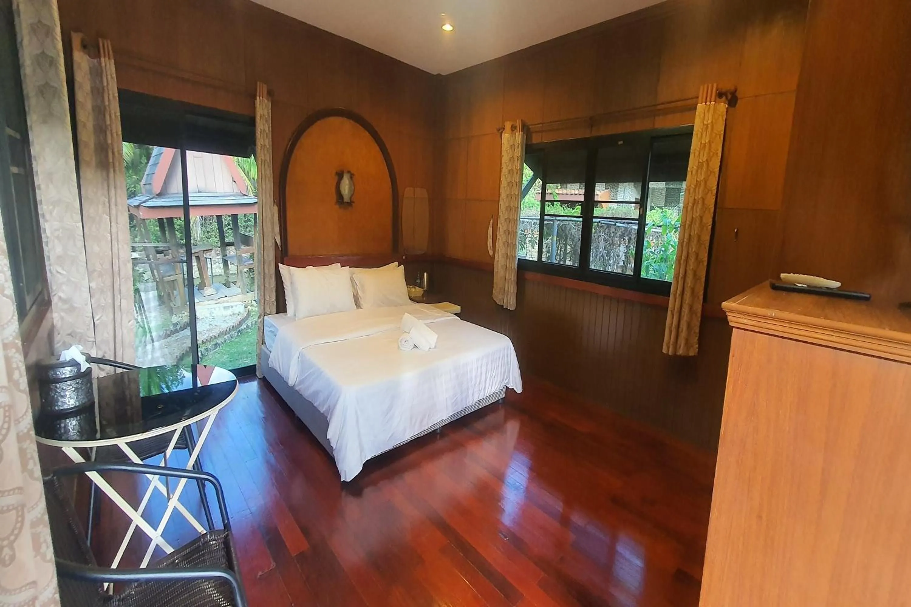 Bedroom, Bed in M Resort