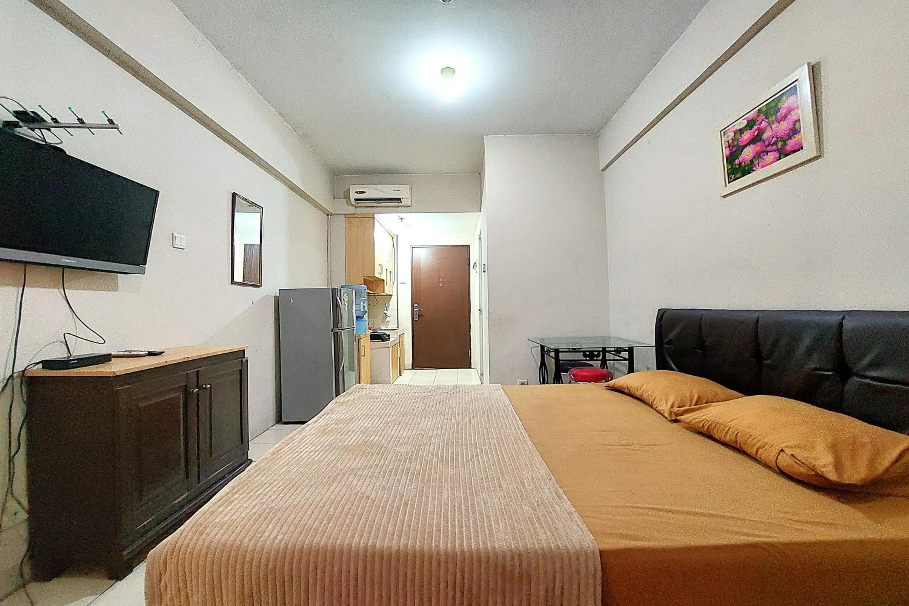 Bed in Adaru Property at Sunter Park View