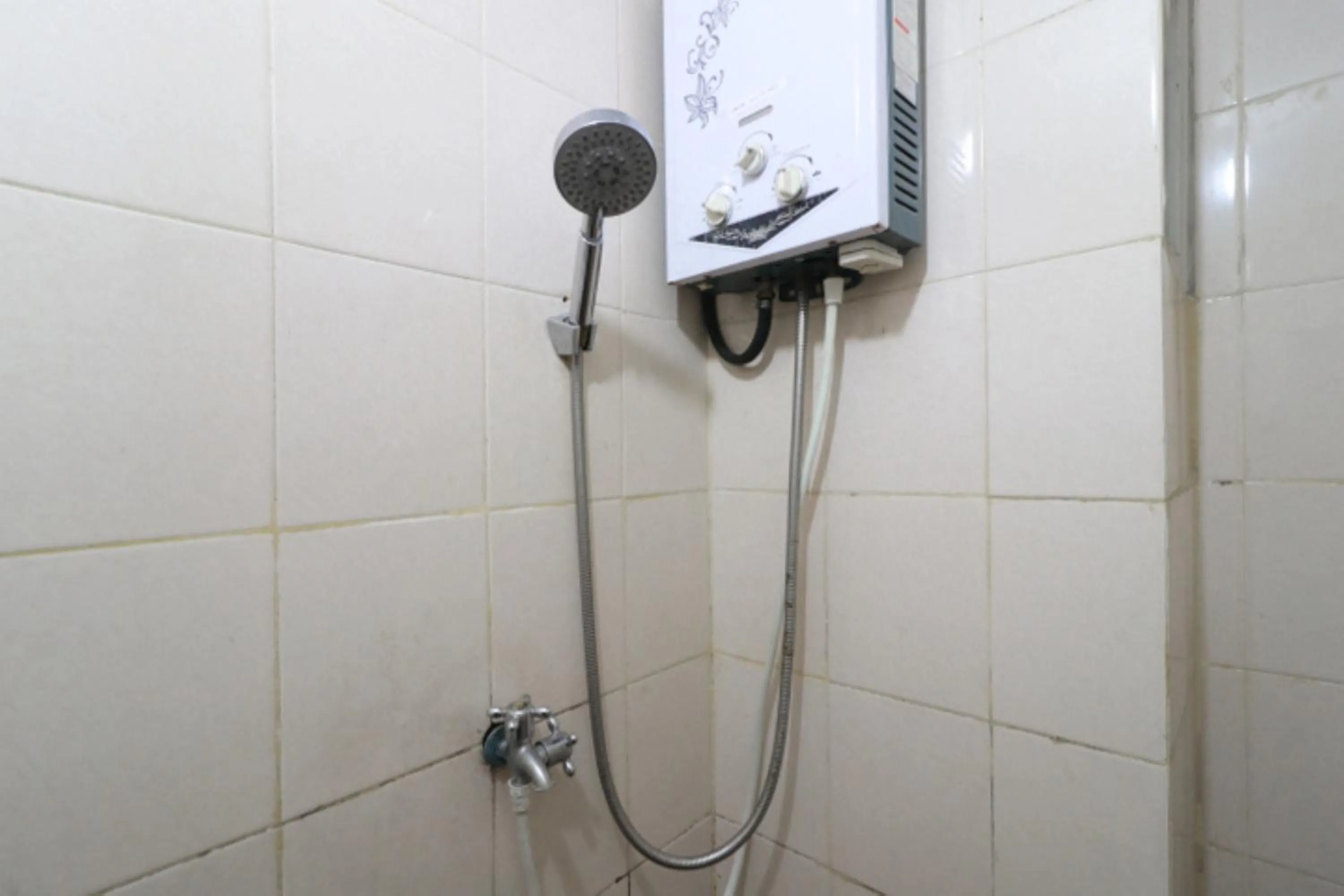 Bathroom in Adaru Property at Sunter Park View