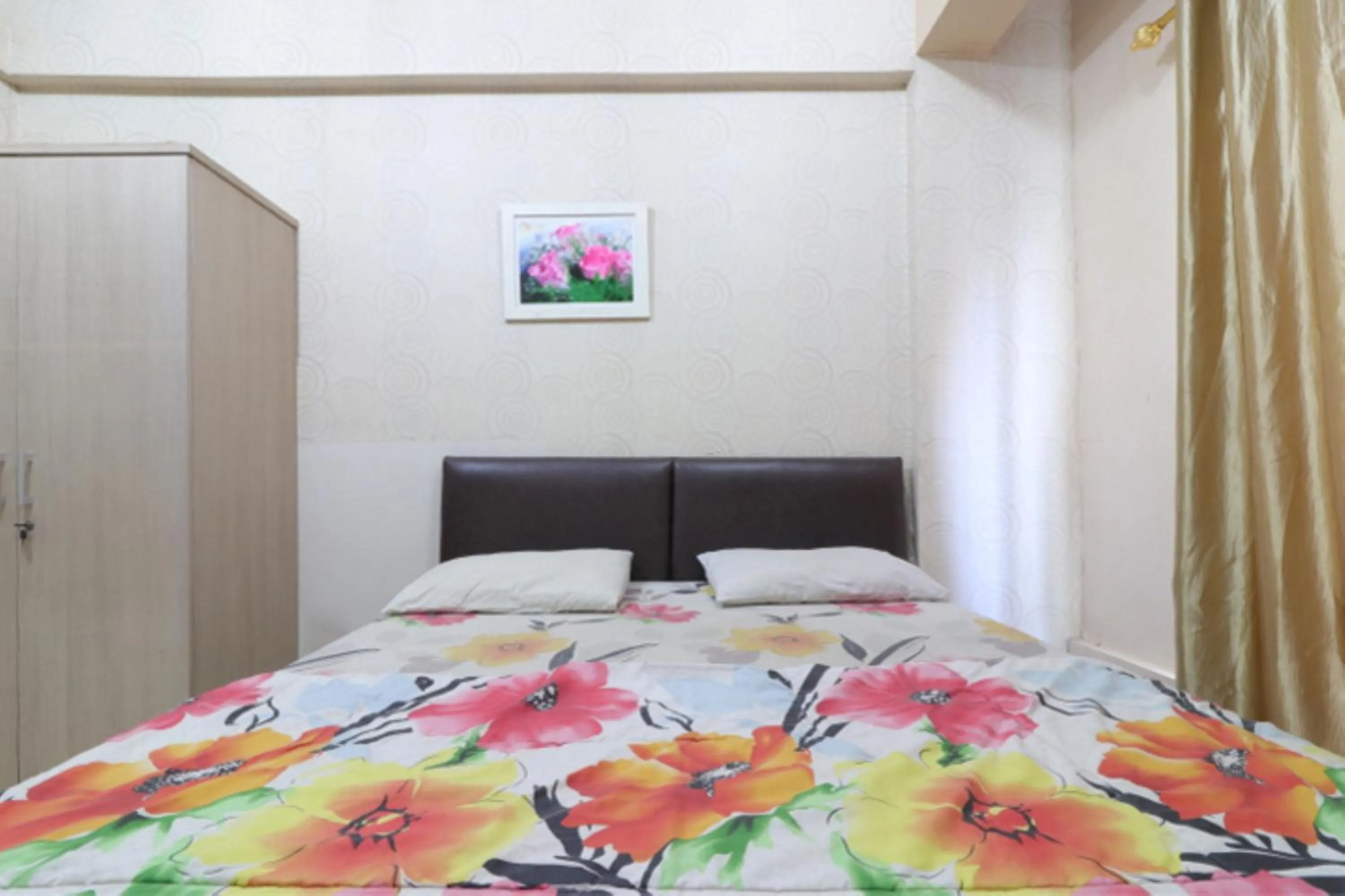 Bedroom, Bed in Adaru Property at Sunter Park View