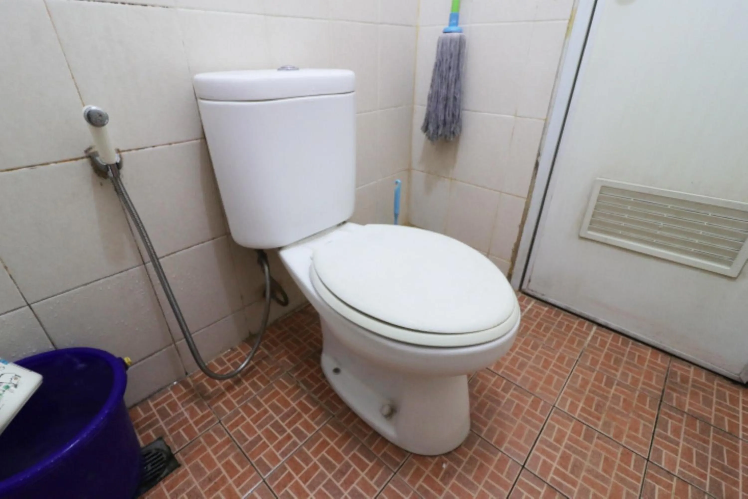 Bathroom in Adaru Property at Sunter Park View