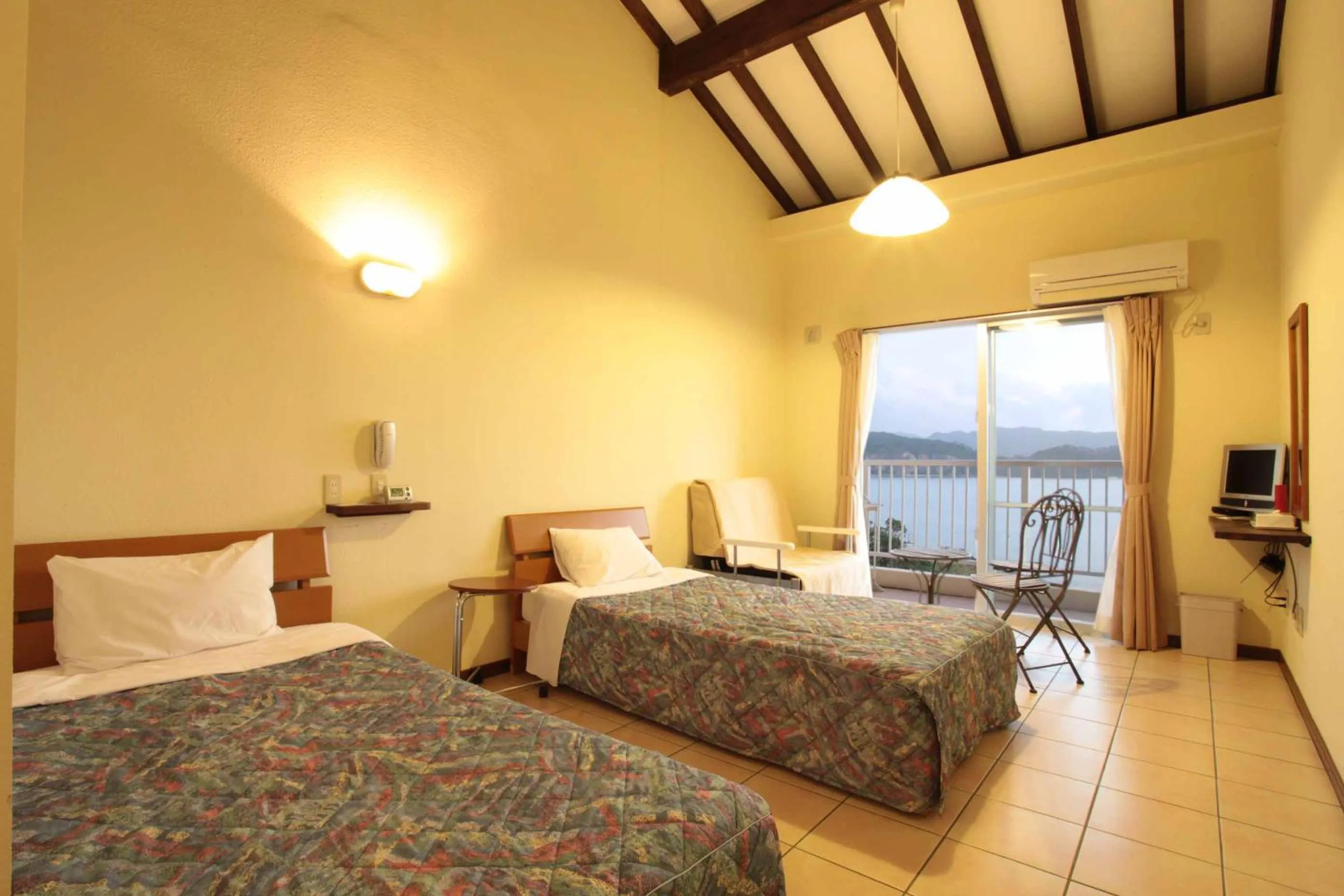 Twin Room with Sea View in Ilmare Unarizaki
