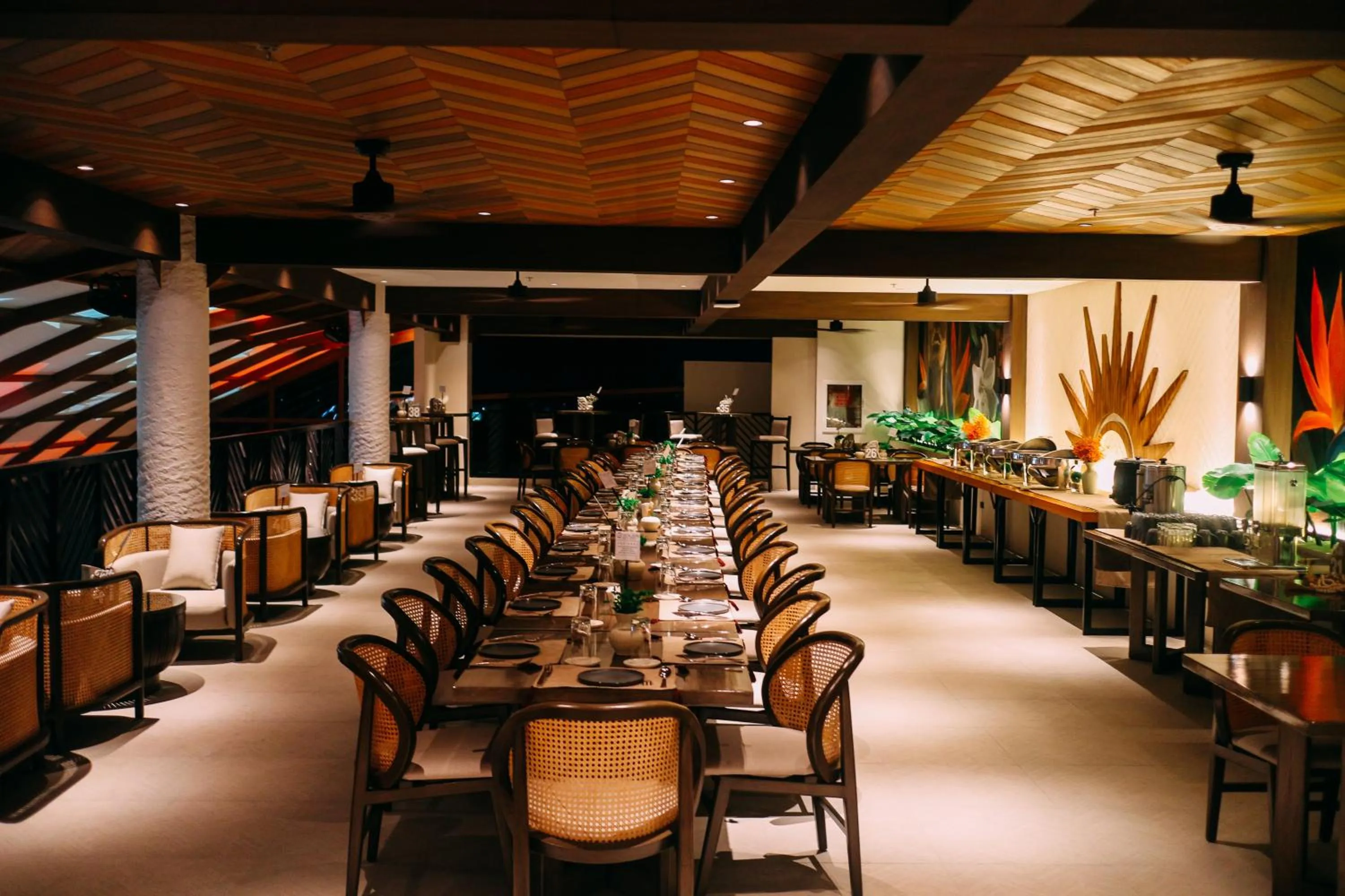 Restaurant/places to eat in Azzurro Hotel