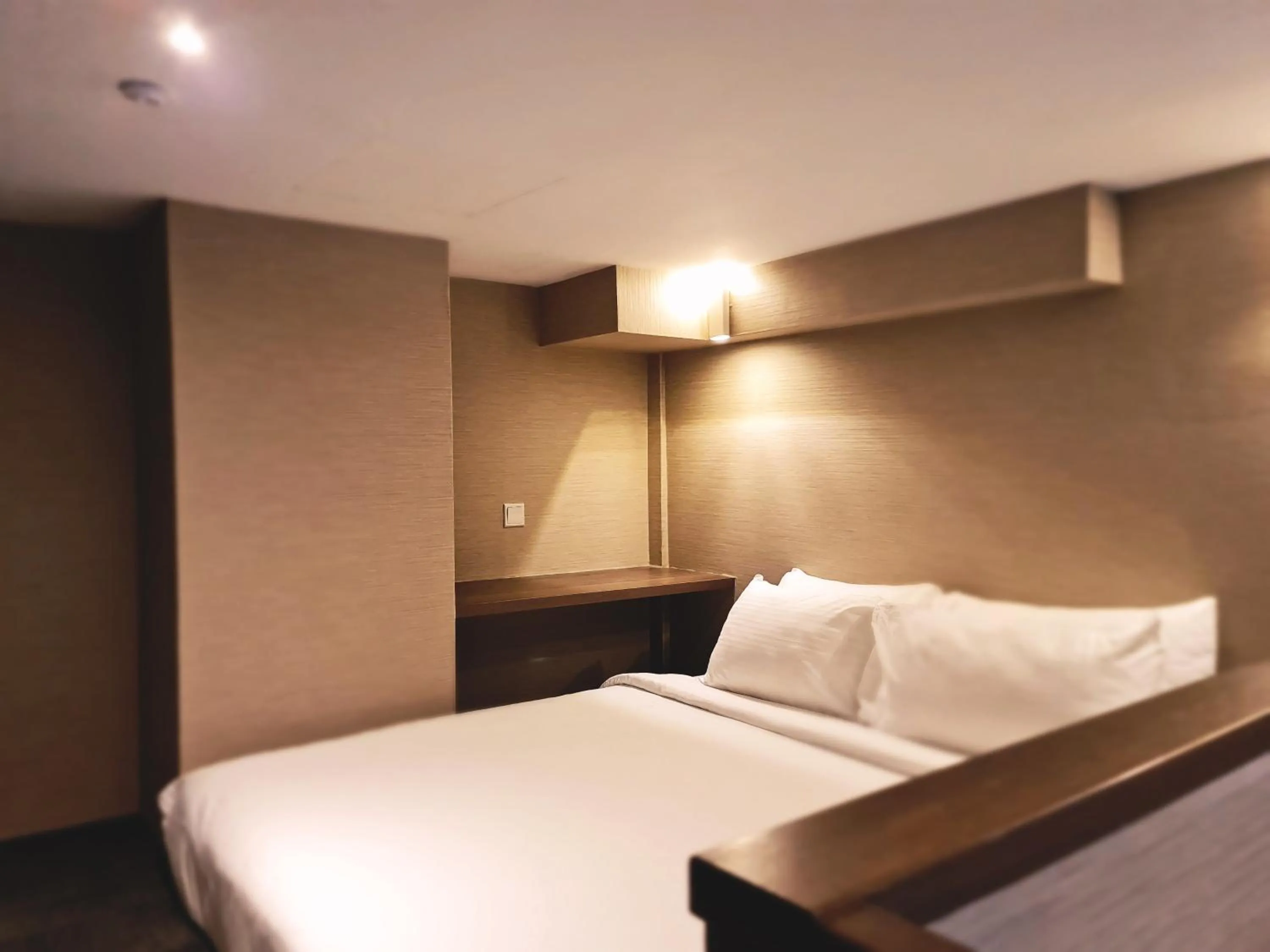 Bedroom, Bed in Arcadia Hotel