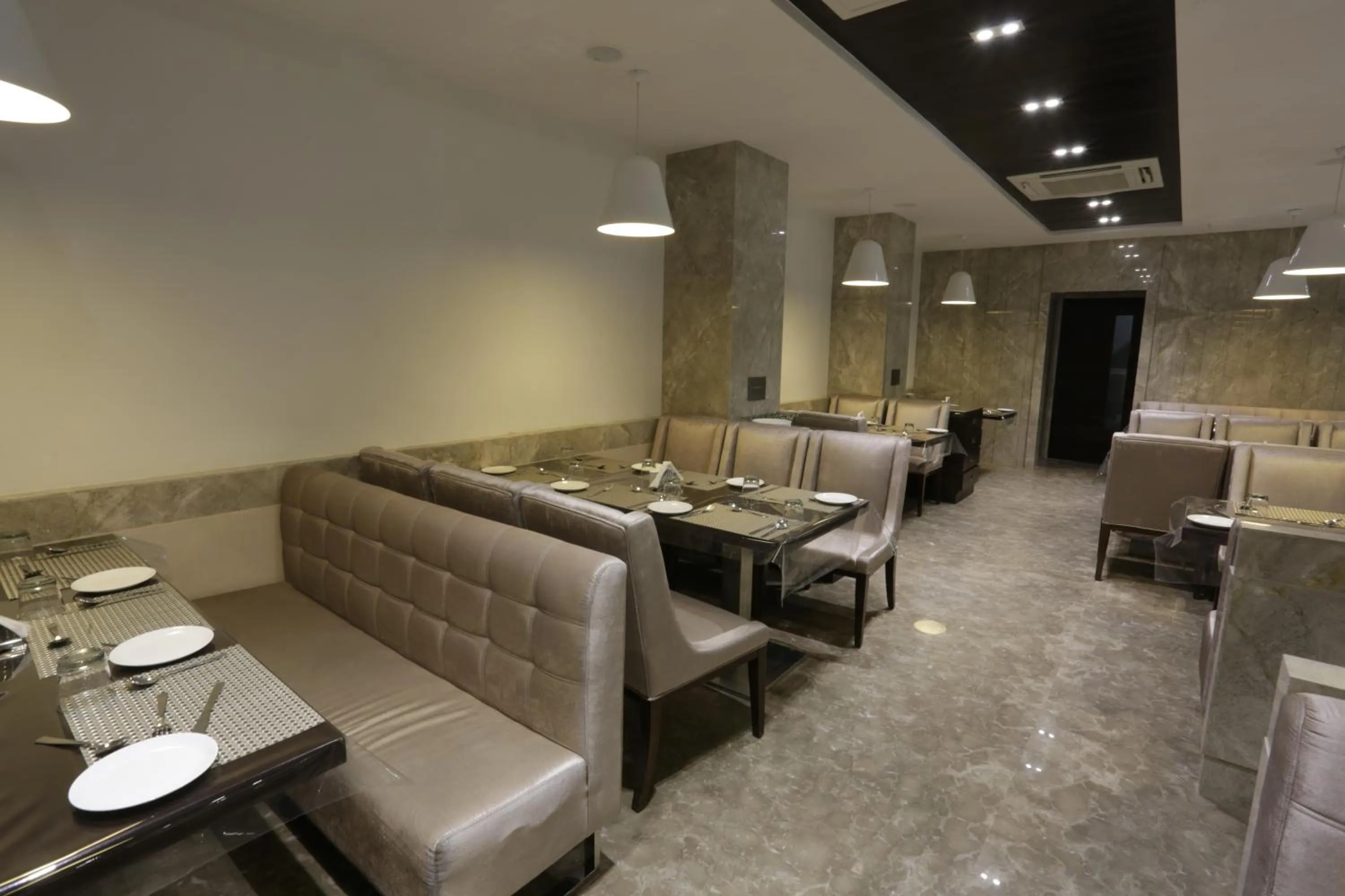 Restaurant/places to eat in Varju Villa