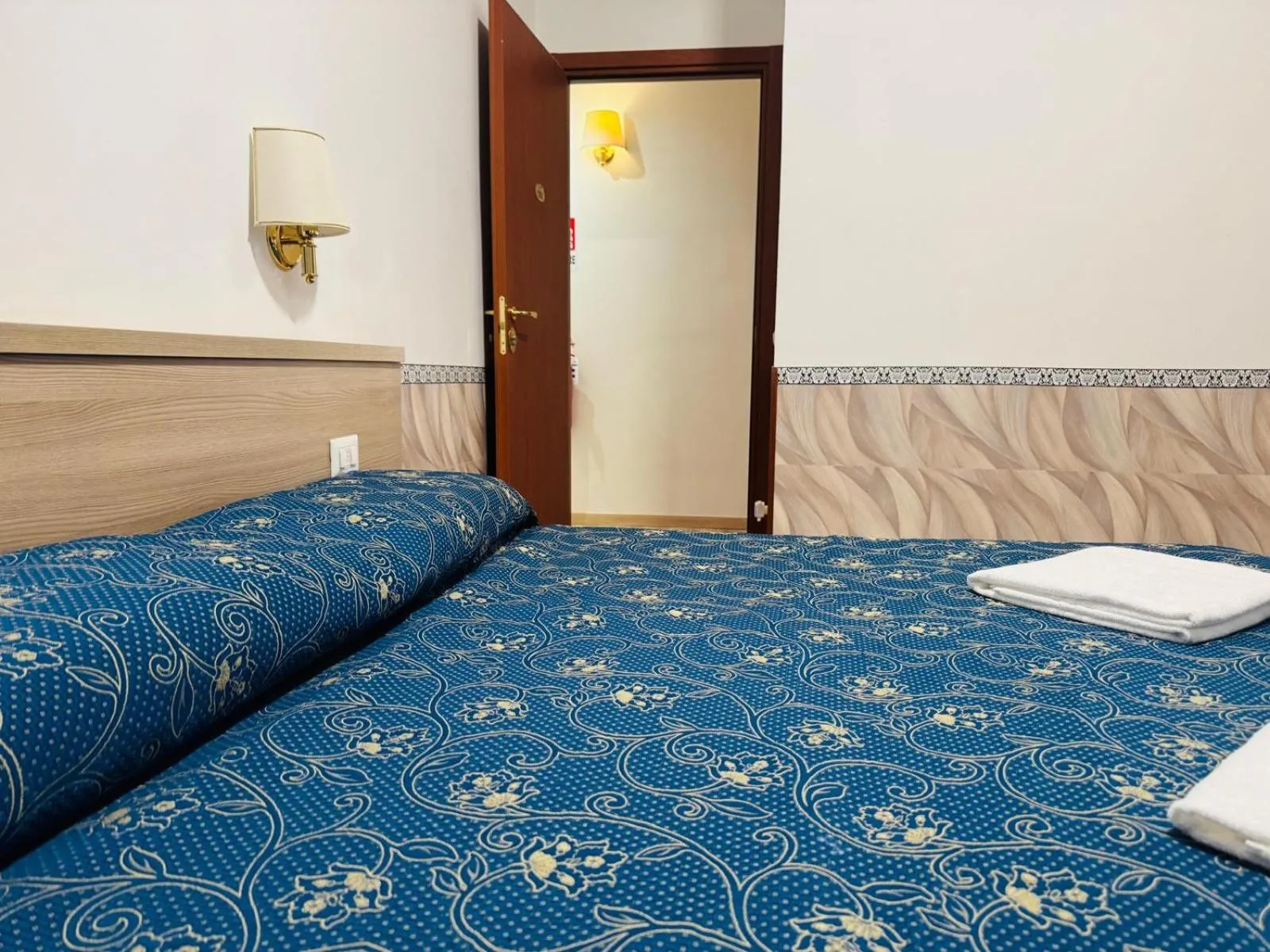 Bedroom, Bed in Marziah Inn