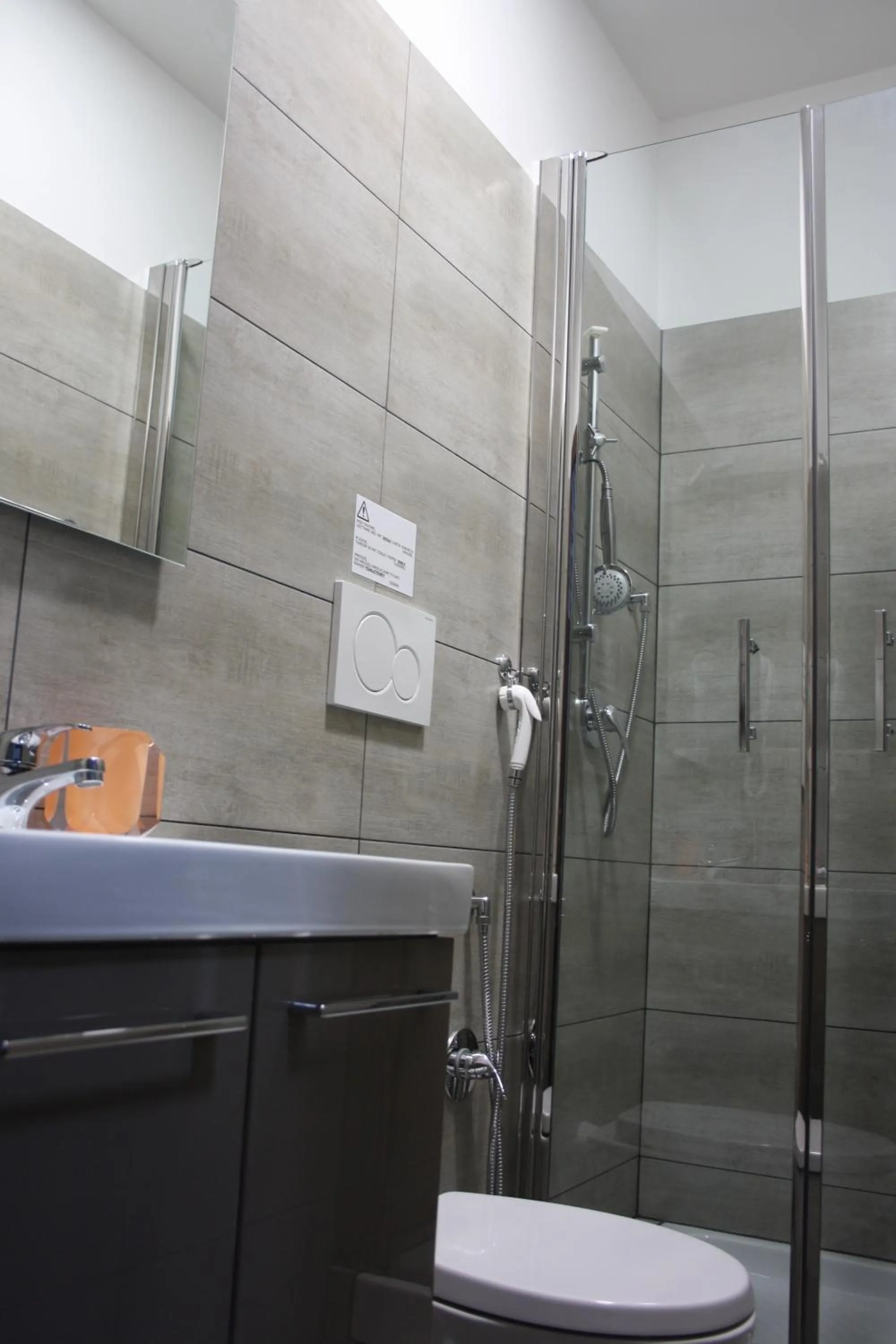 Shower in Marziah Inn