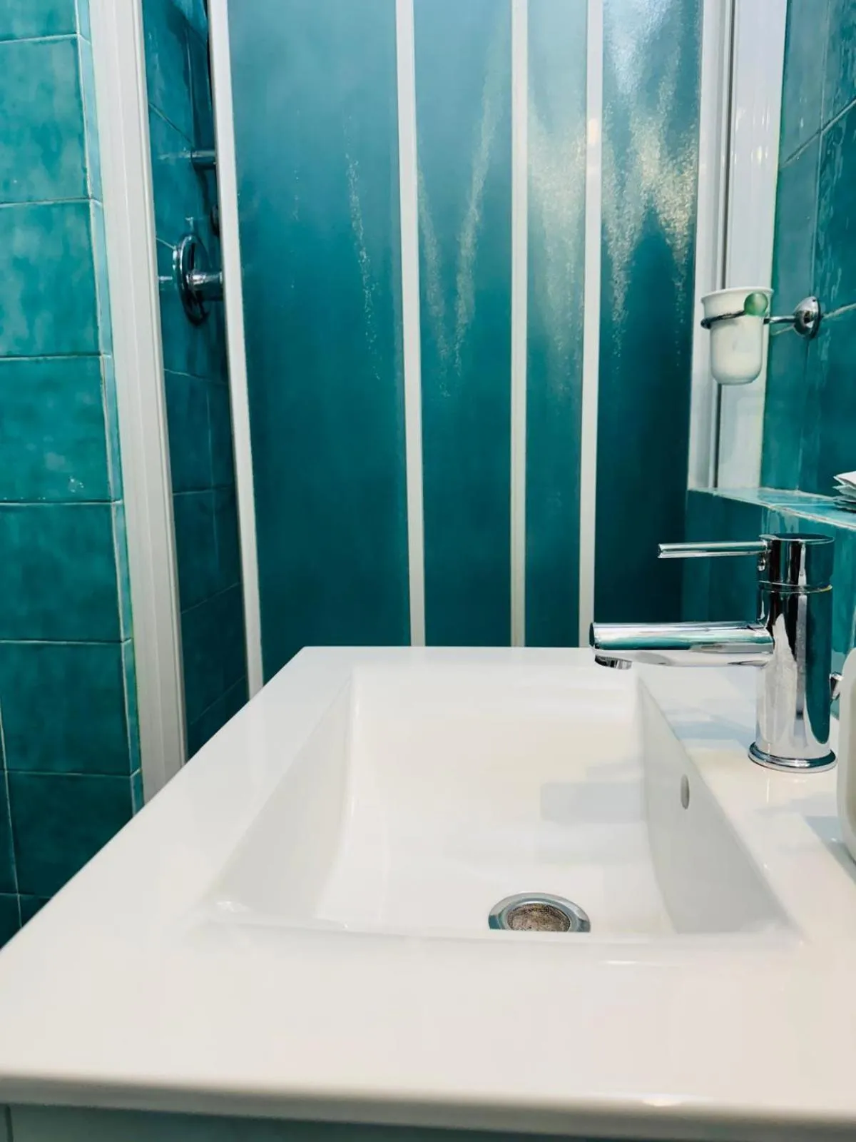 Shower in Marziah Inn