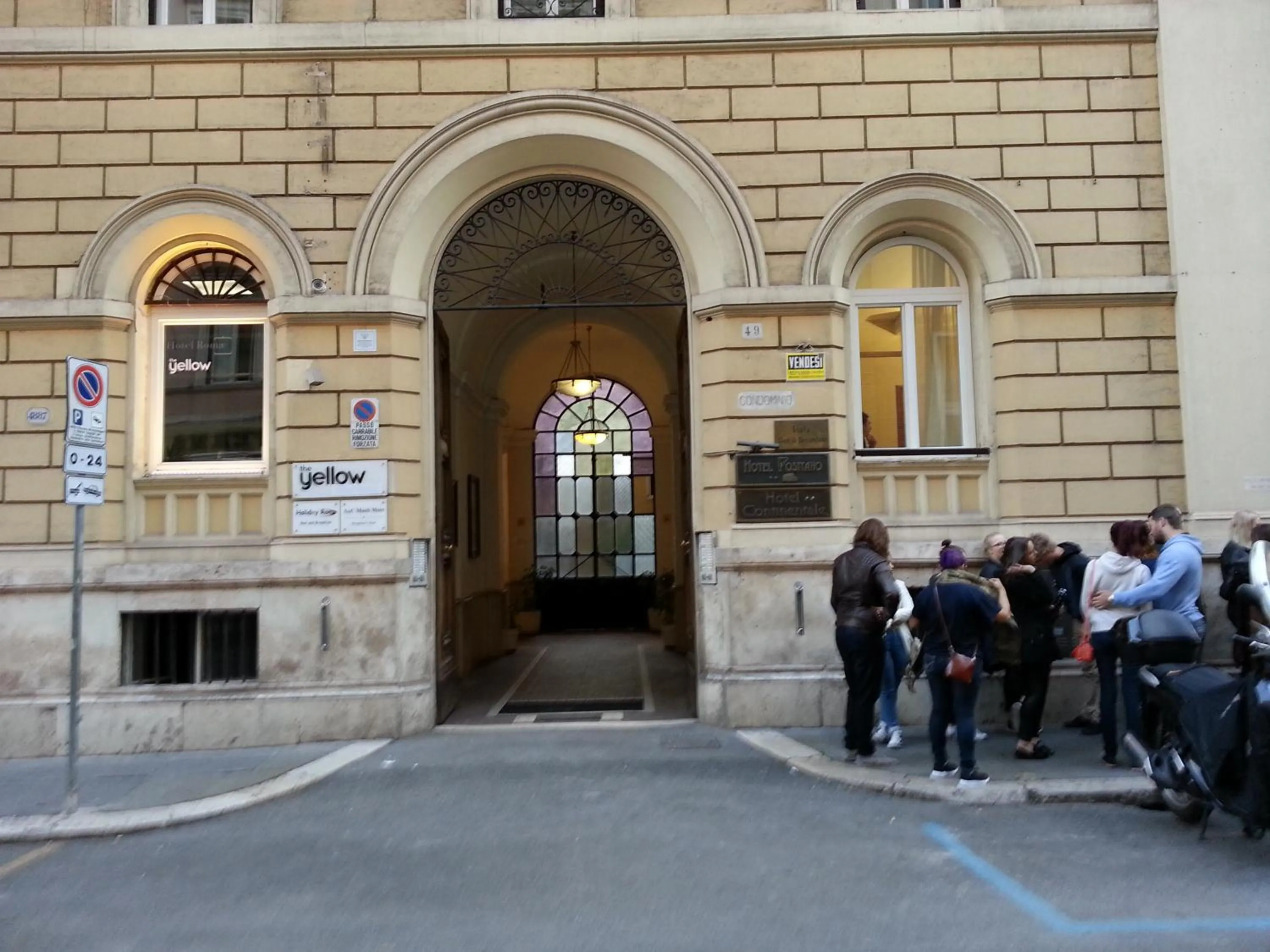 Nightclub / DJ in Marziah Inn