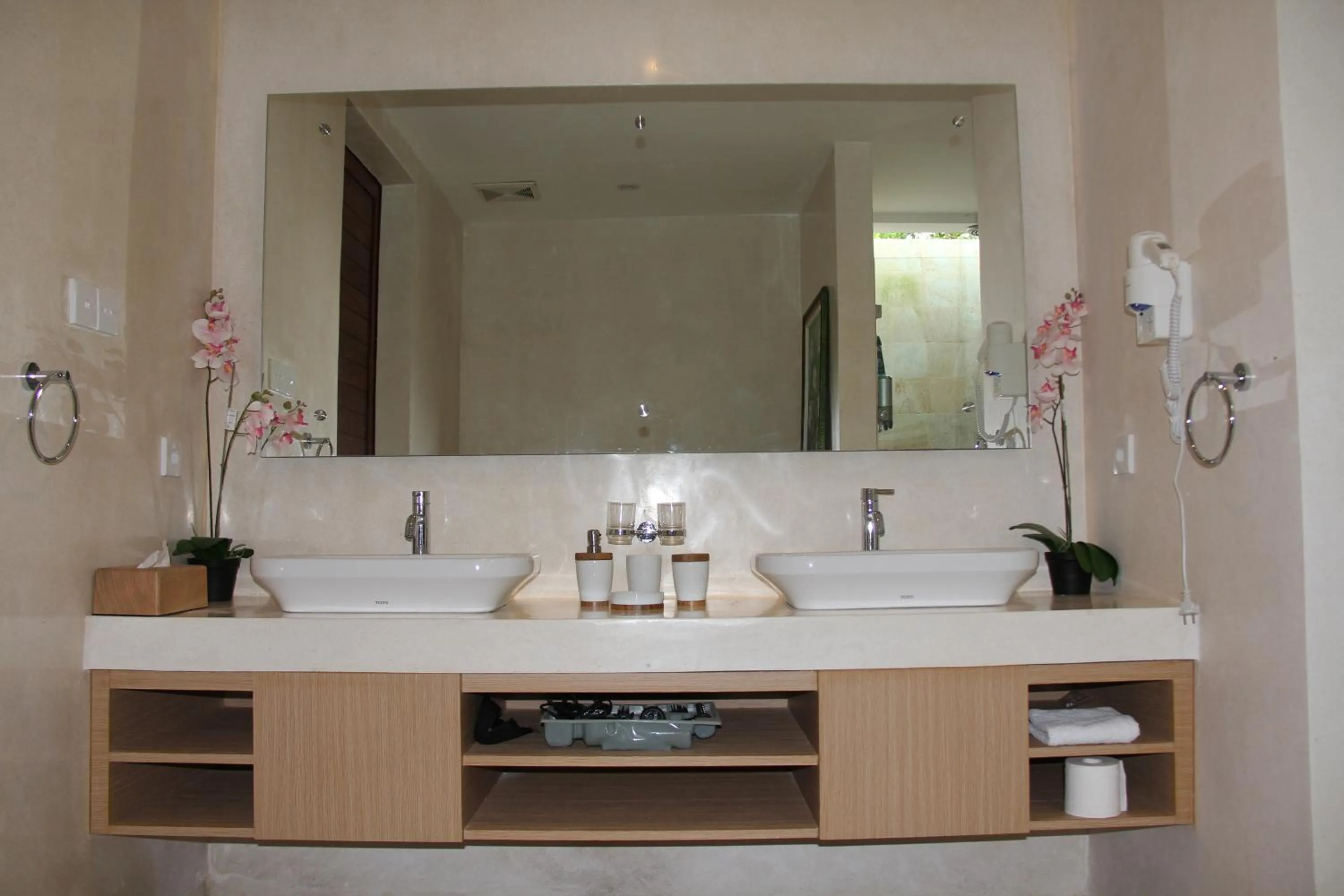 Bathroom in Narvik Villa