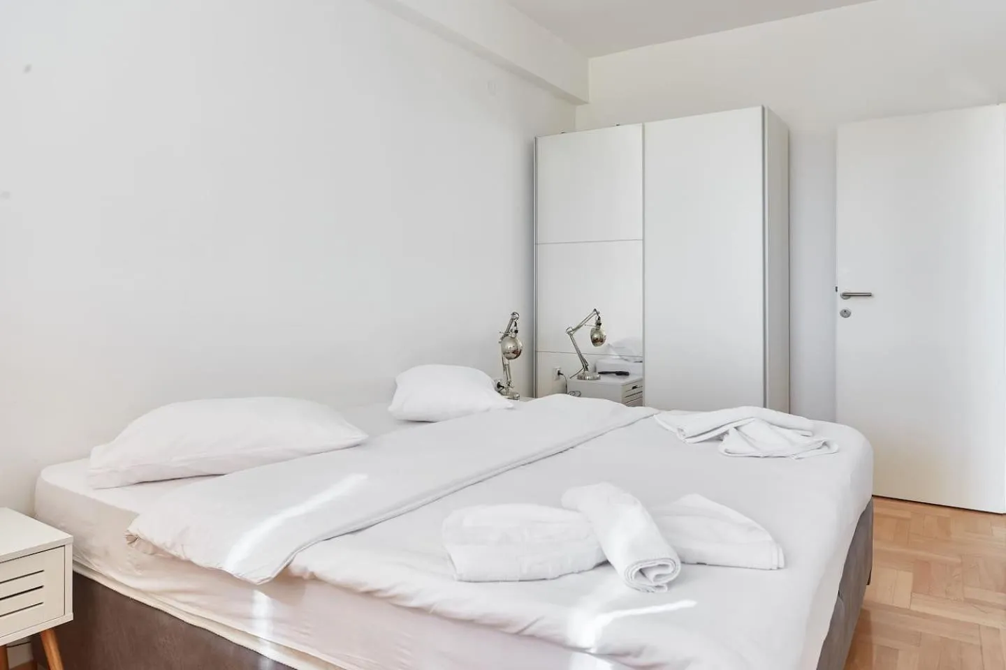 Bedroom, Bed in Smart Apartments