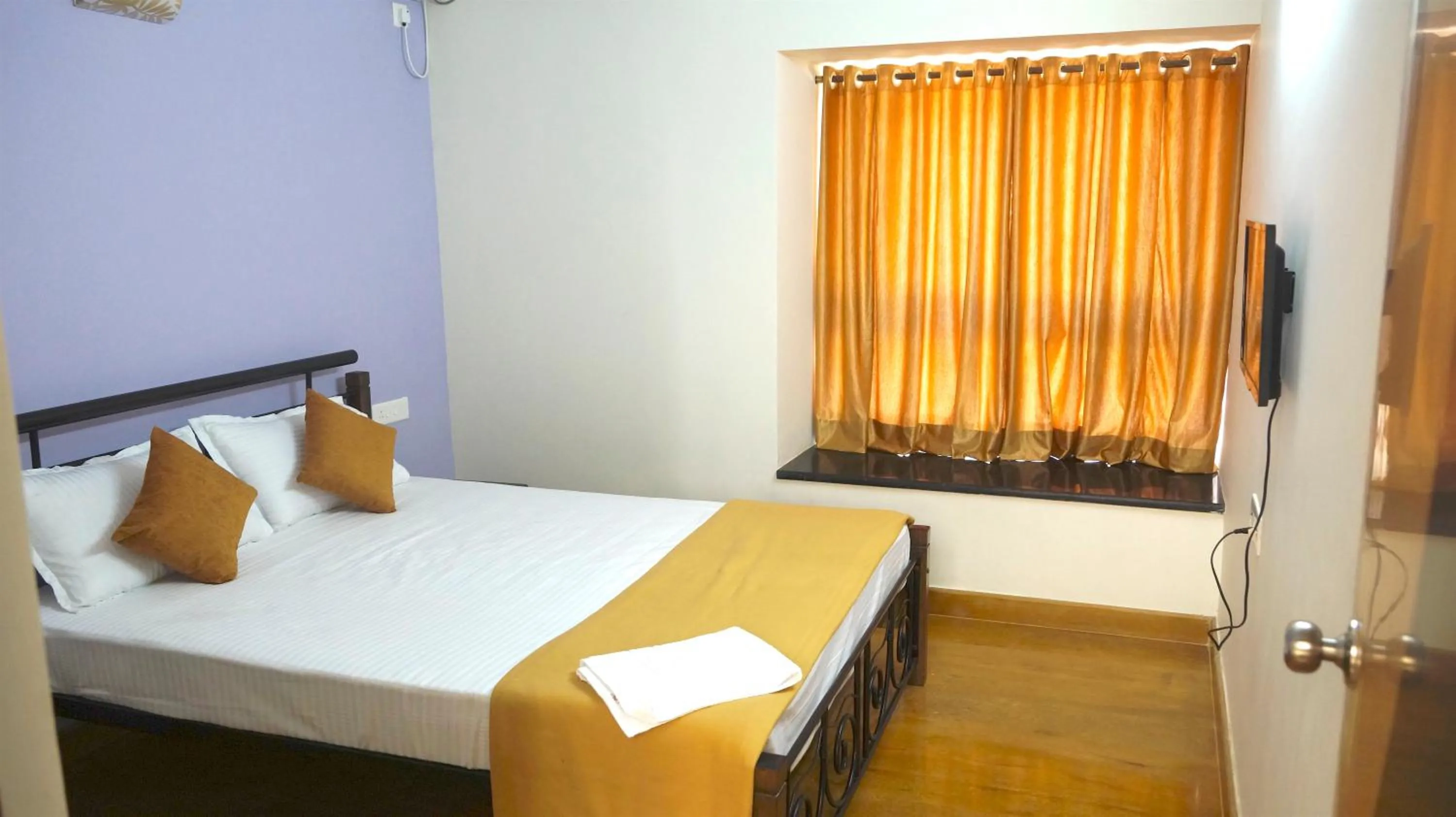 cot in Betelnut Inn