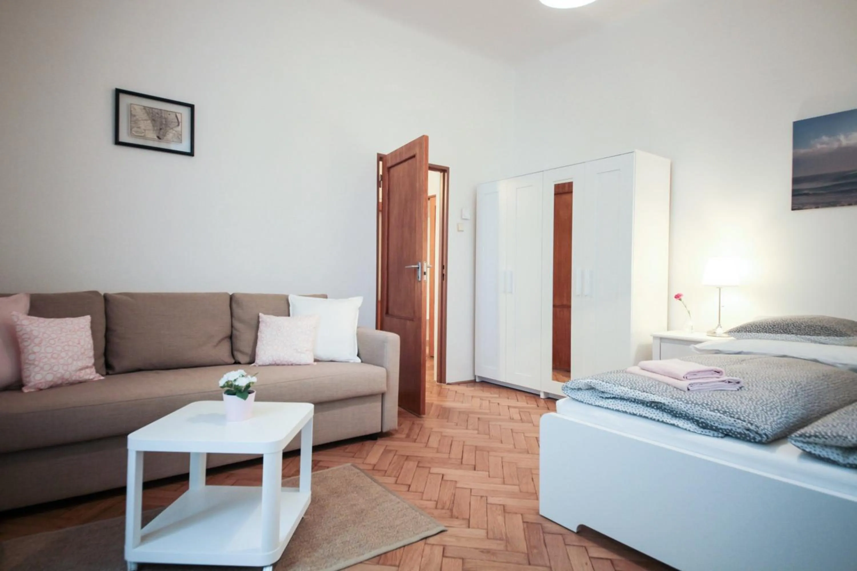 Angel City Aparthotel