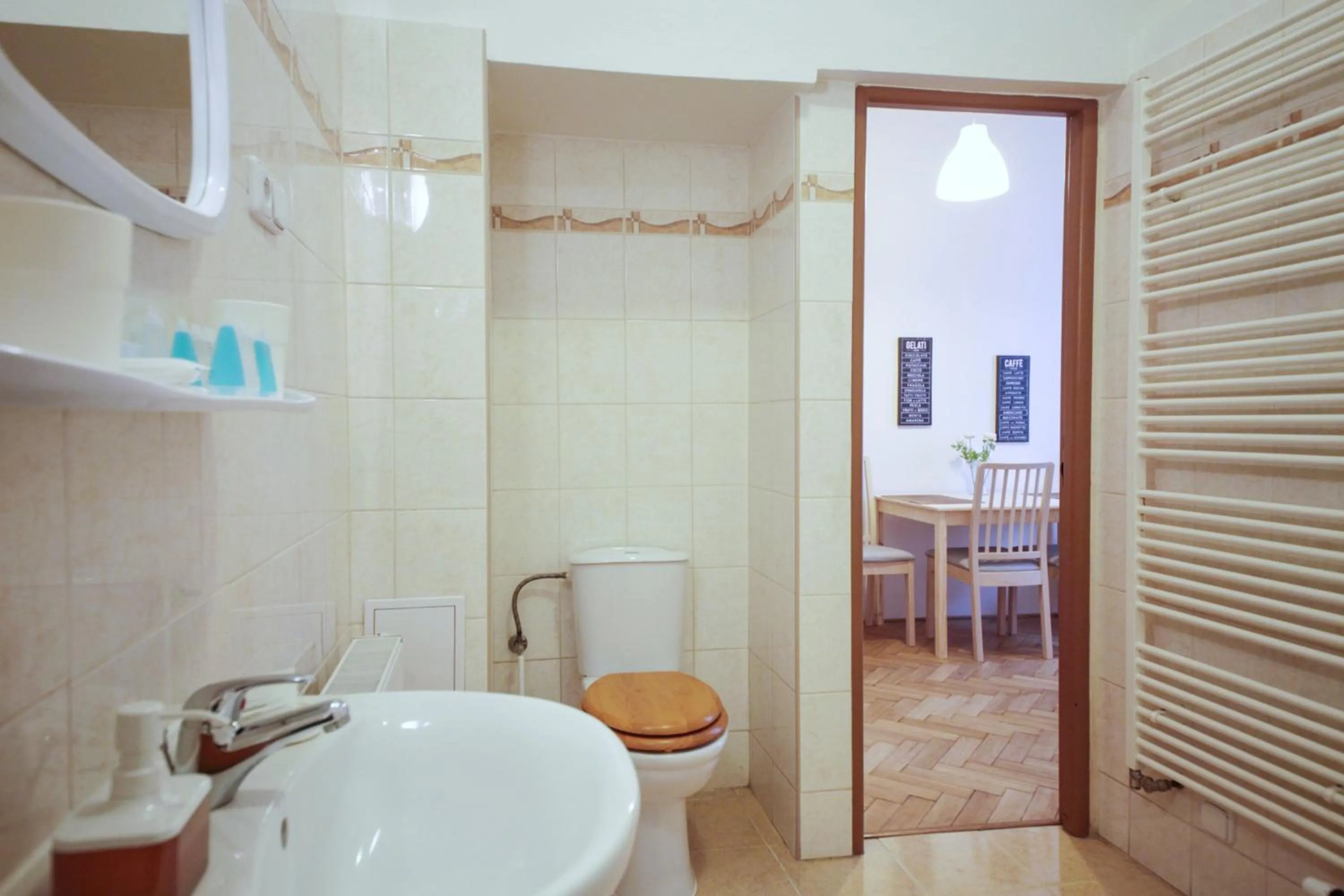 Bathroom in Angel City Aparthotel