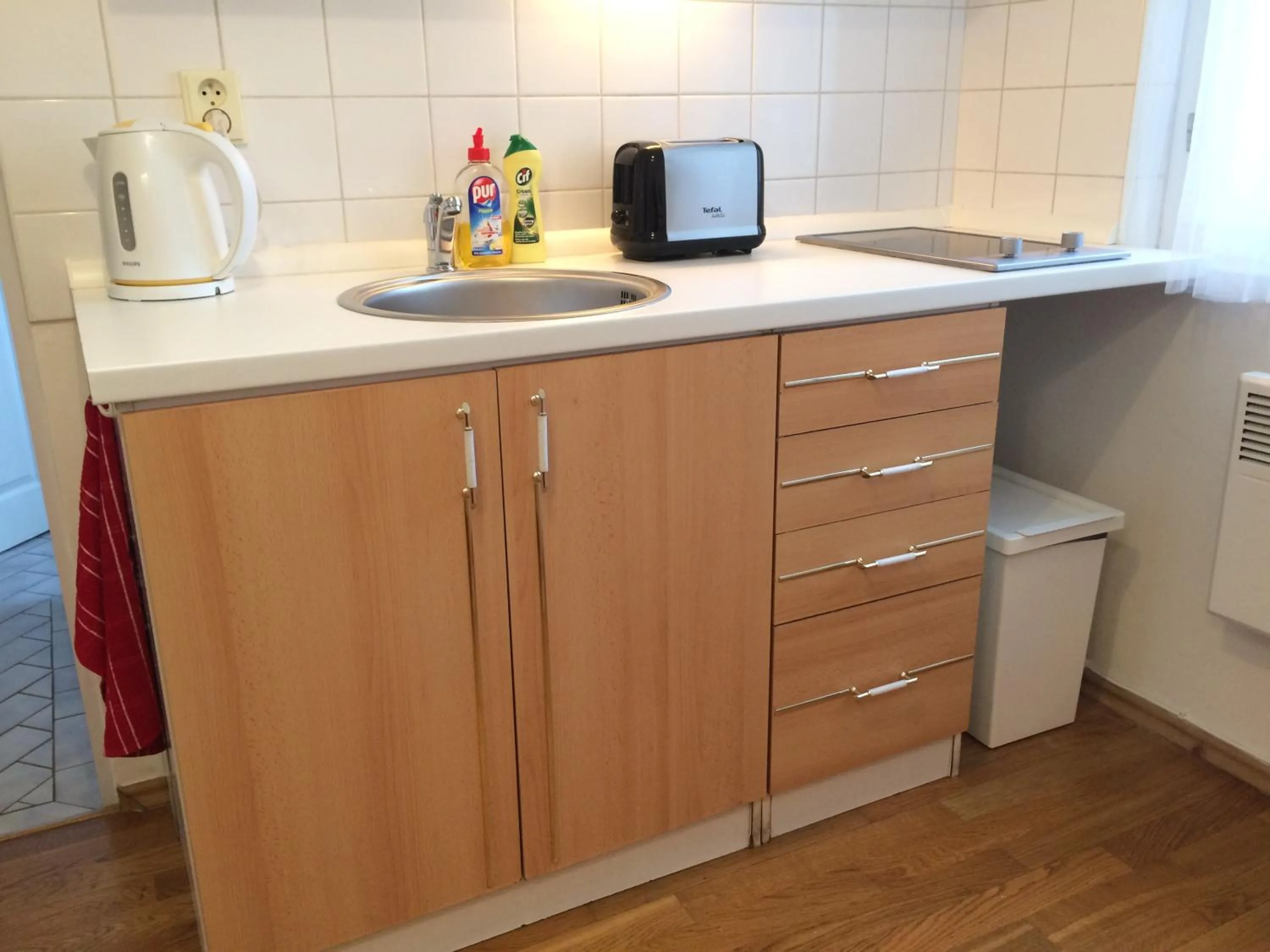 Kitchen or kitchenette in Angel City Aparthotel