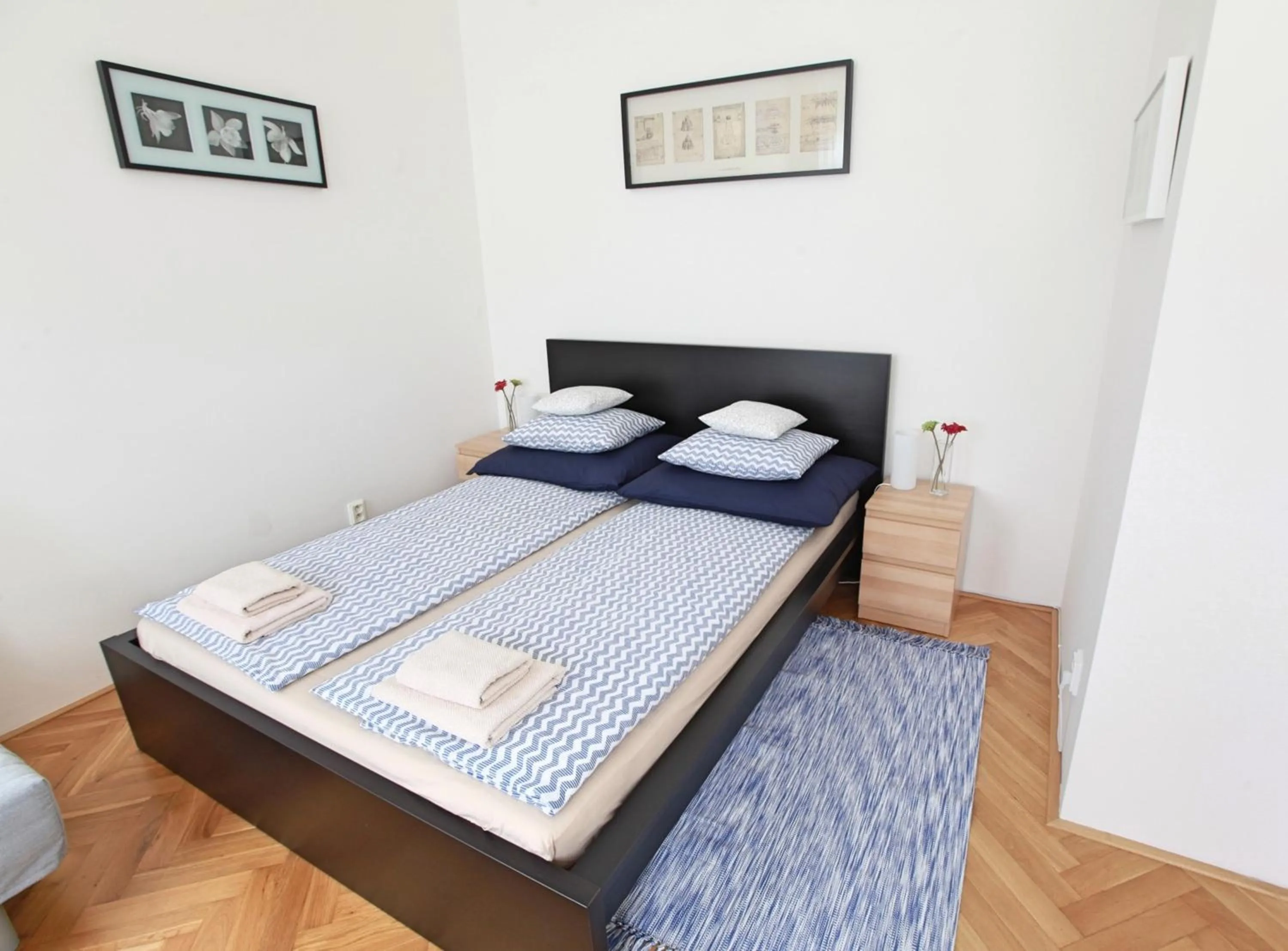 Bed in Angel City Aparthotel