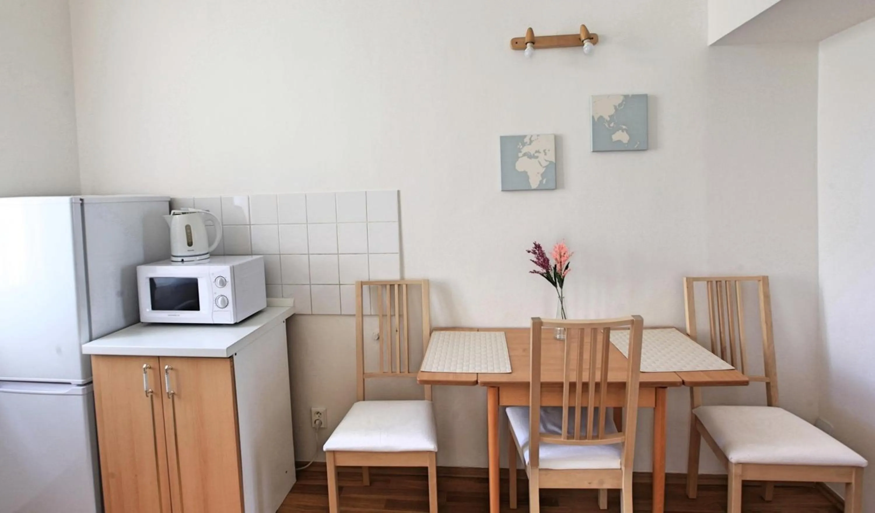 Kitchen or kitchenette in Angel City Aparthotel