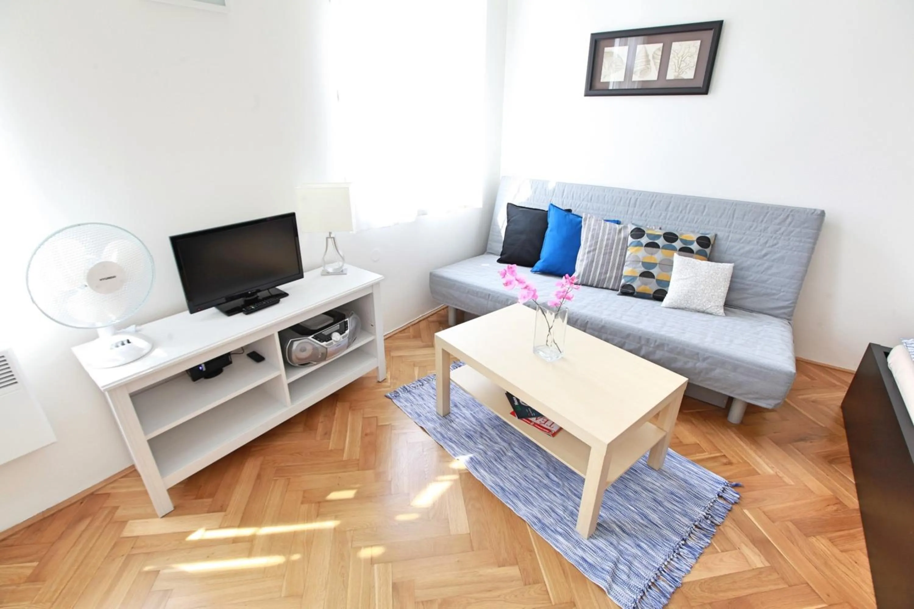 Angel City Aparthotel