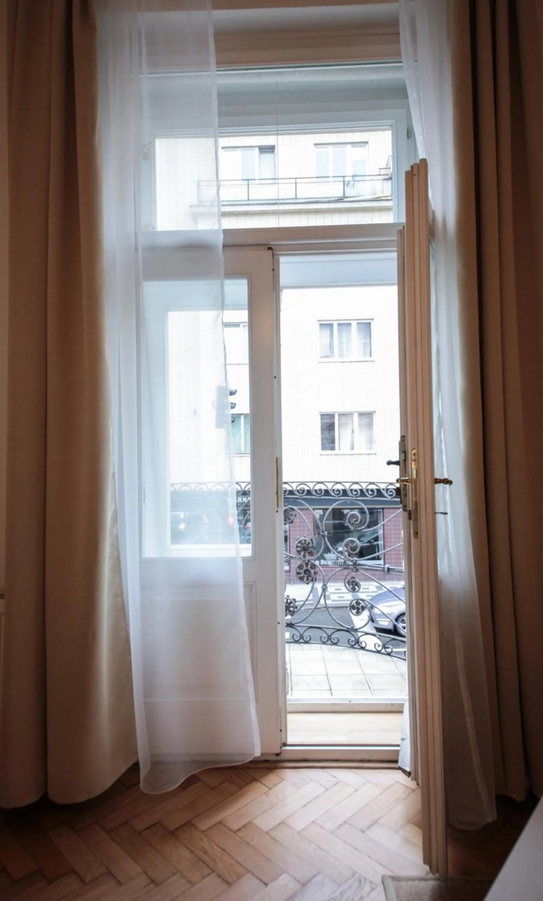 Bed in Angel City Aparthotel