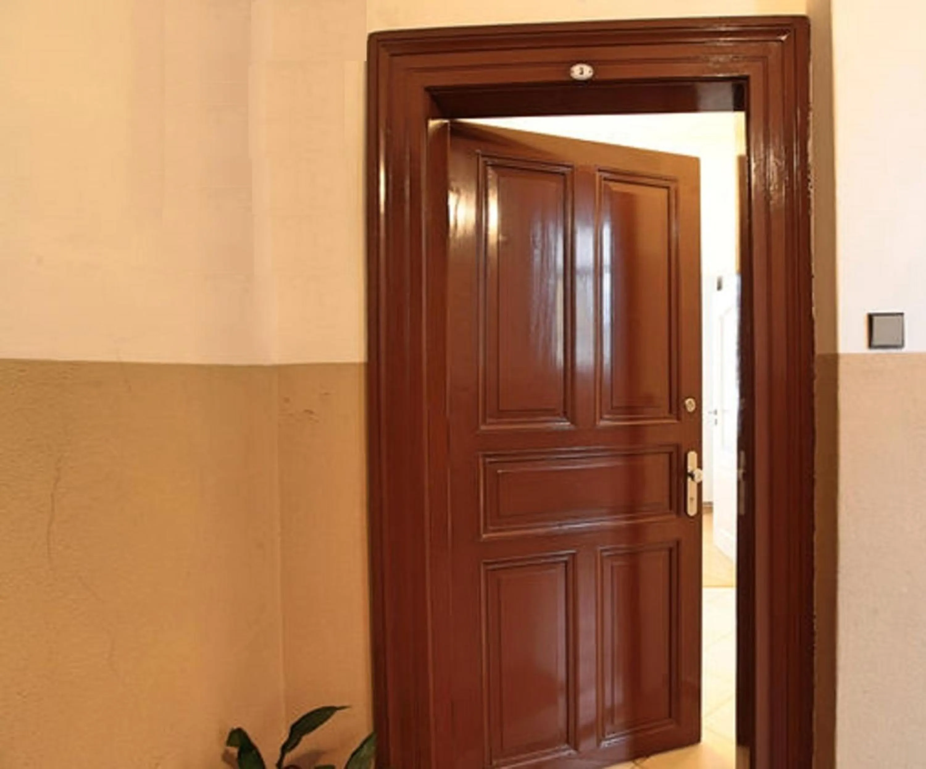 Angel City Aparthotel