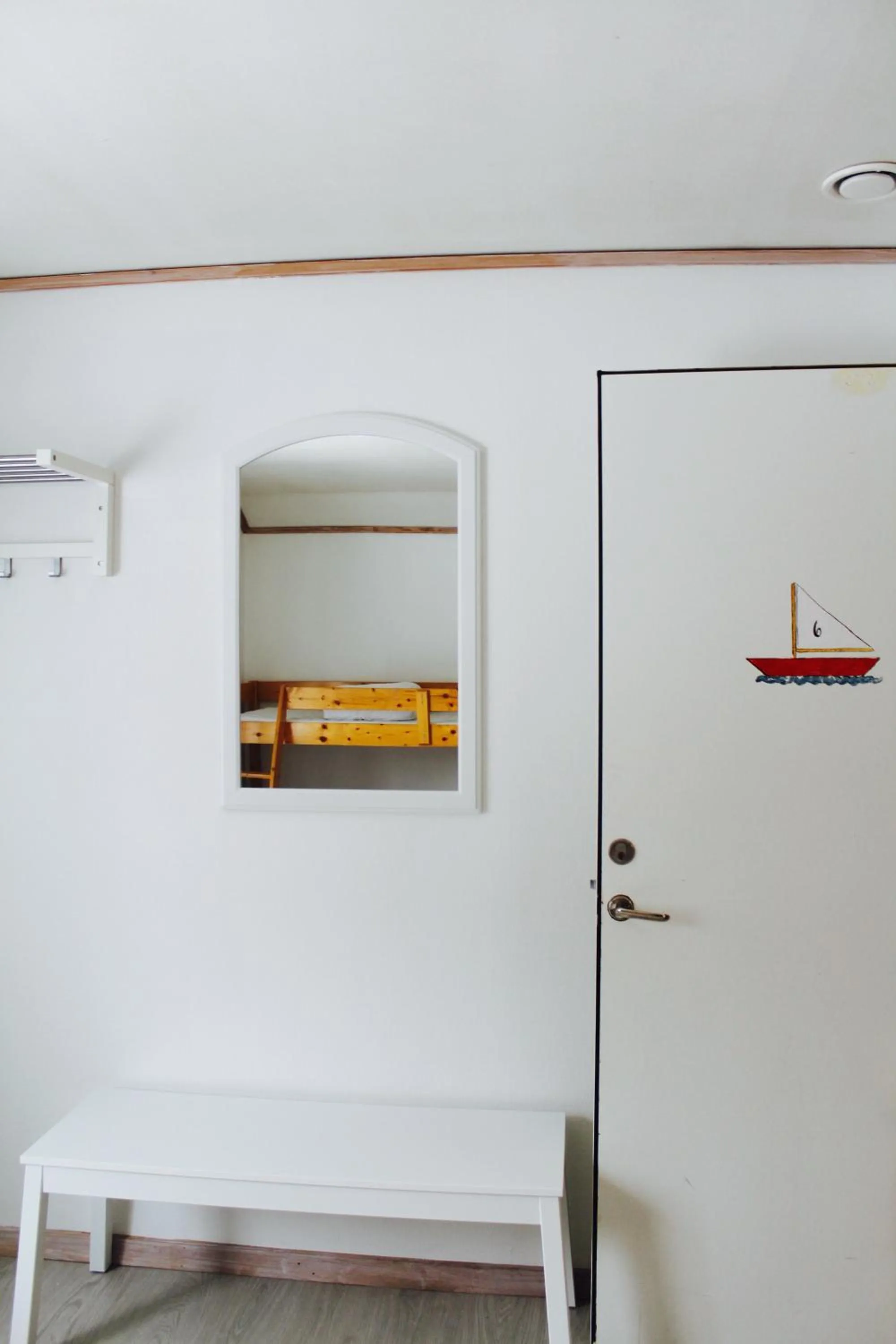 wardrobe in Trosa Vandrarhem