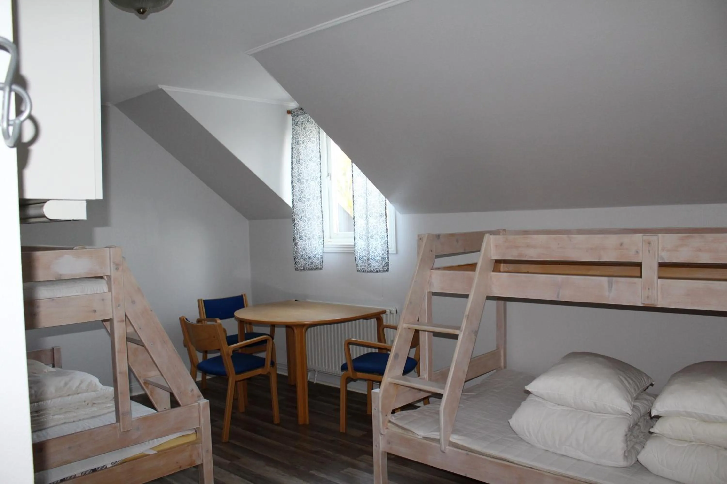 Photo of the whole room, Bed in Trosa Vandrarhem