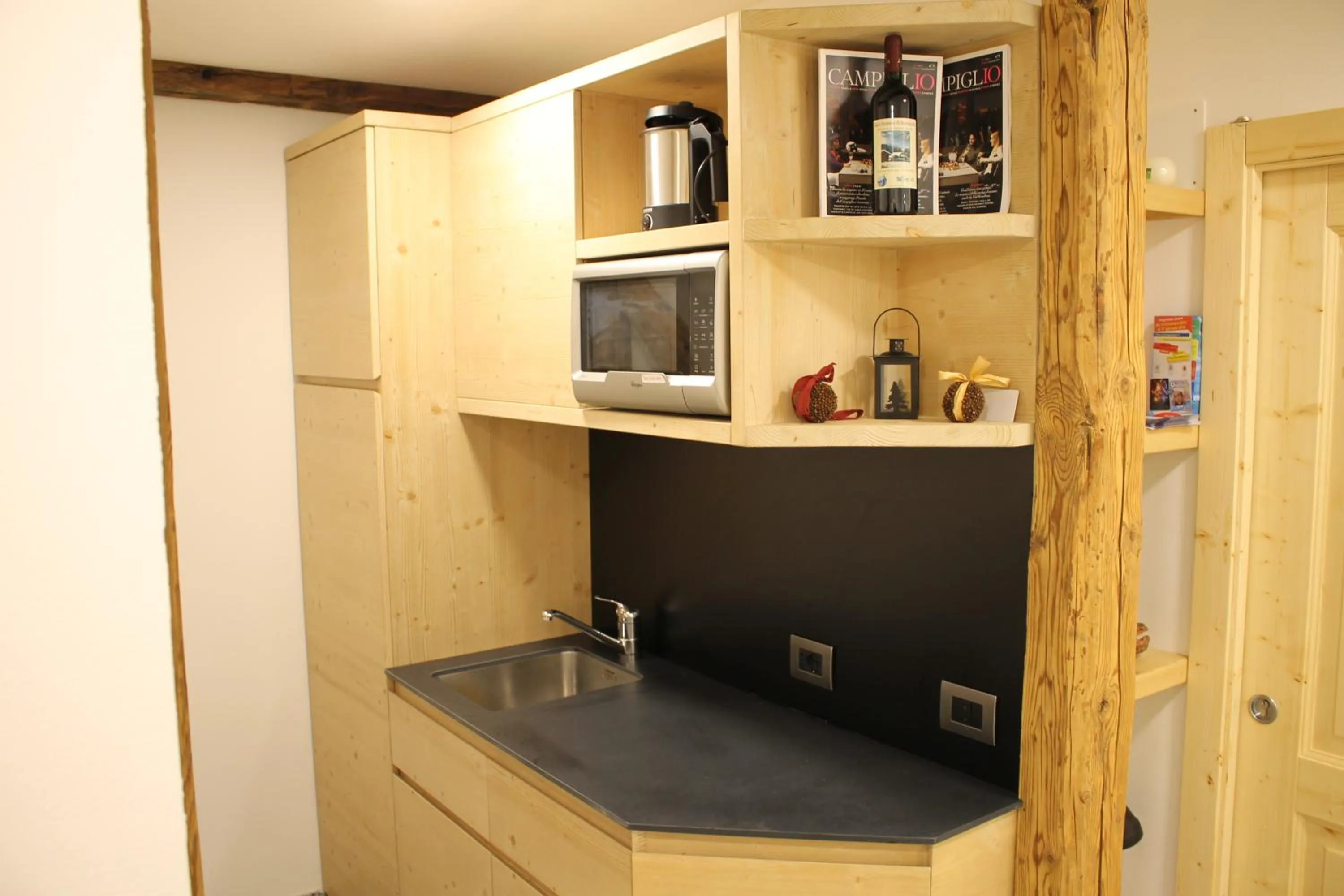 Communal kitchen in B&B Augusto