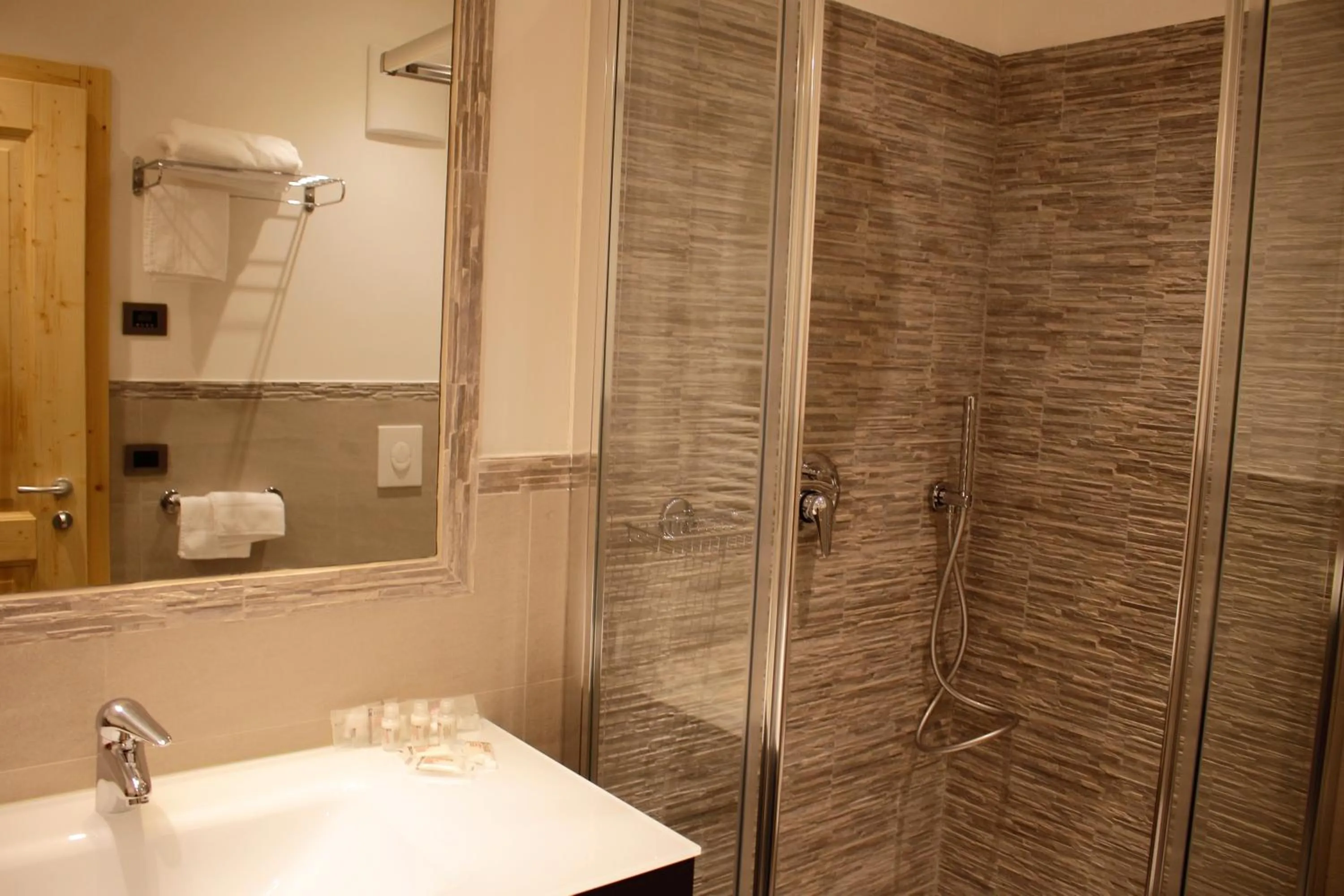 Shower in B&B Augusto