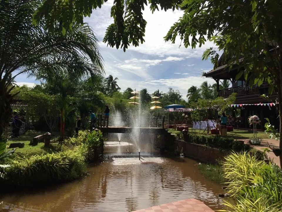 Ruean Thai Nai Bang by PANSAK Resort