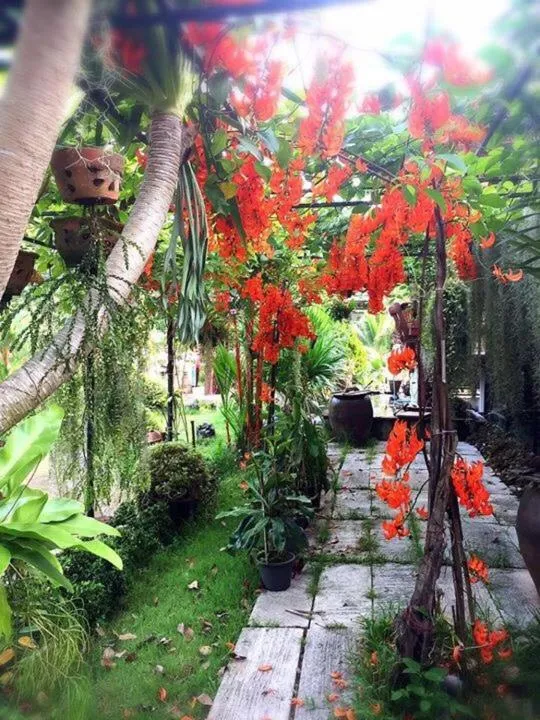 Garden view in Ruean Thai Nai Bang by PANSAK Resort