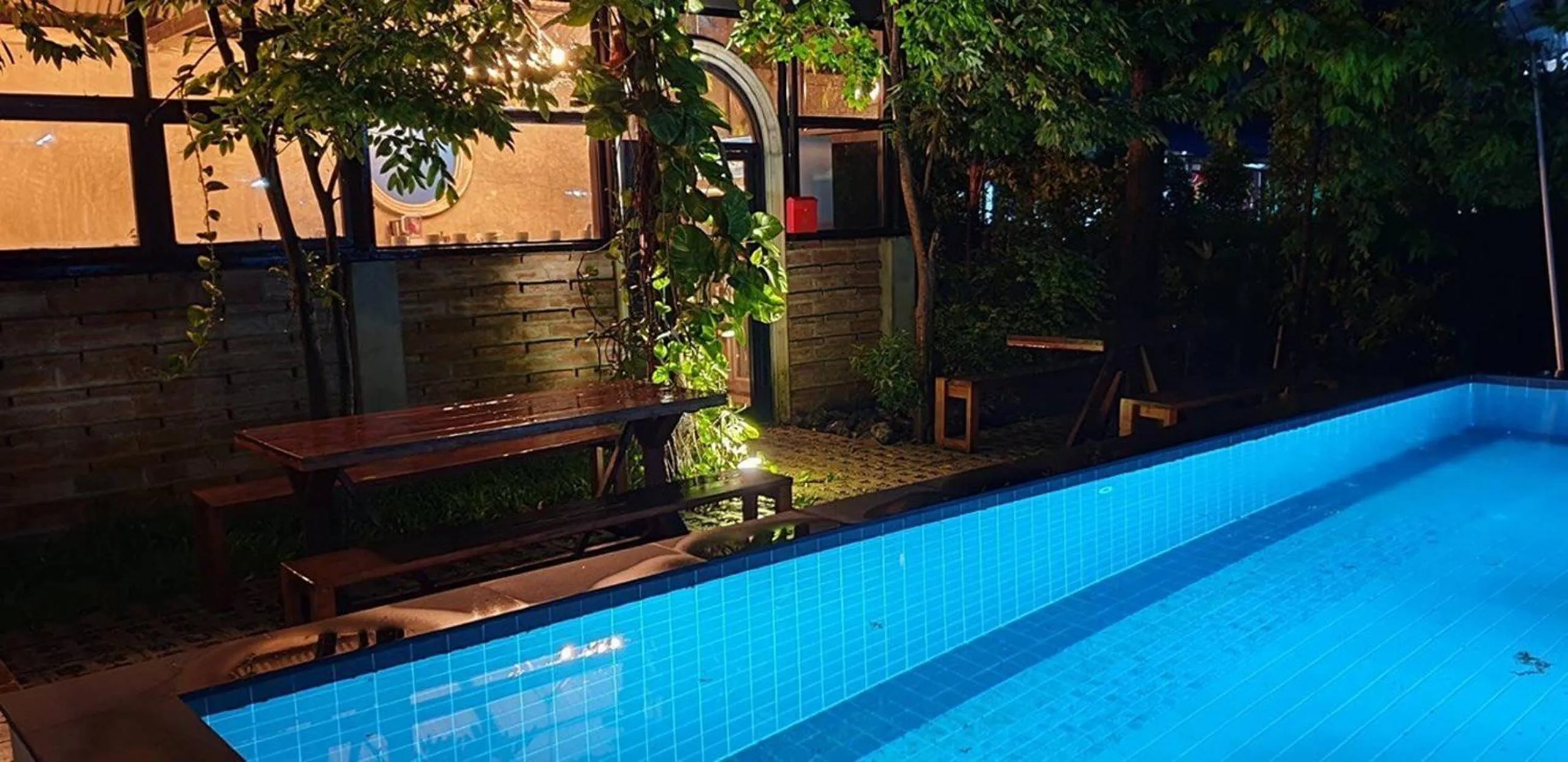 Swimming Pool in The Wishes Hotel at Chiangmai