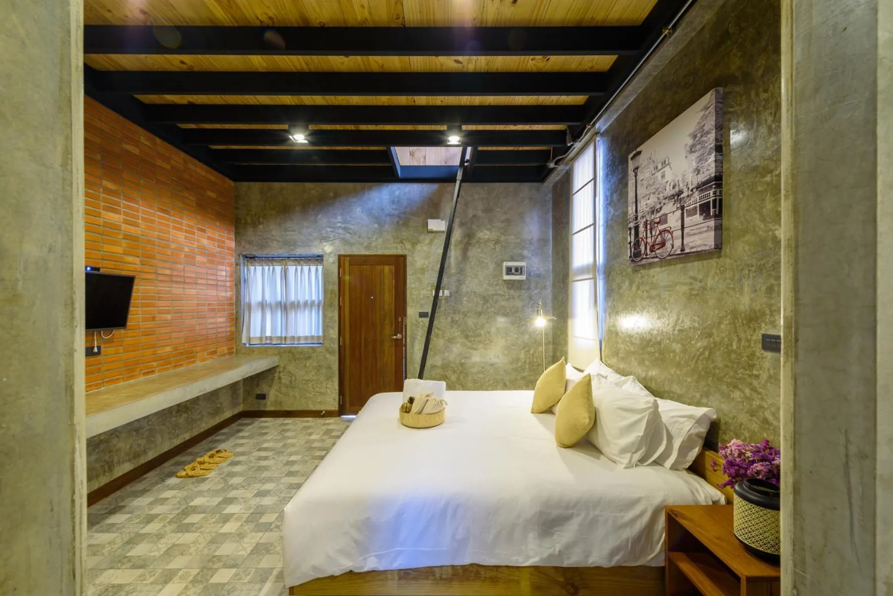 Photo of the whole room, Bed in The Wishes Hotel at Chiangmai